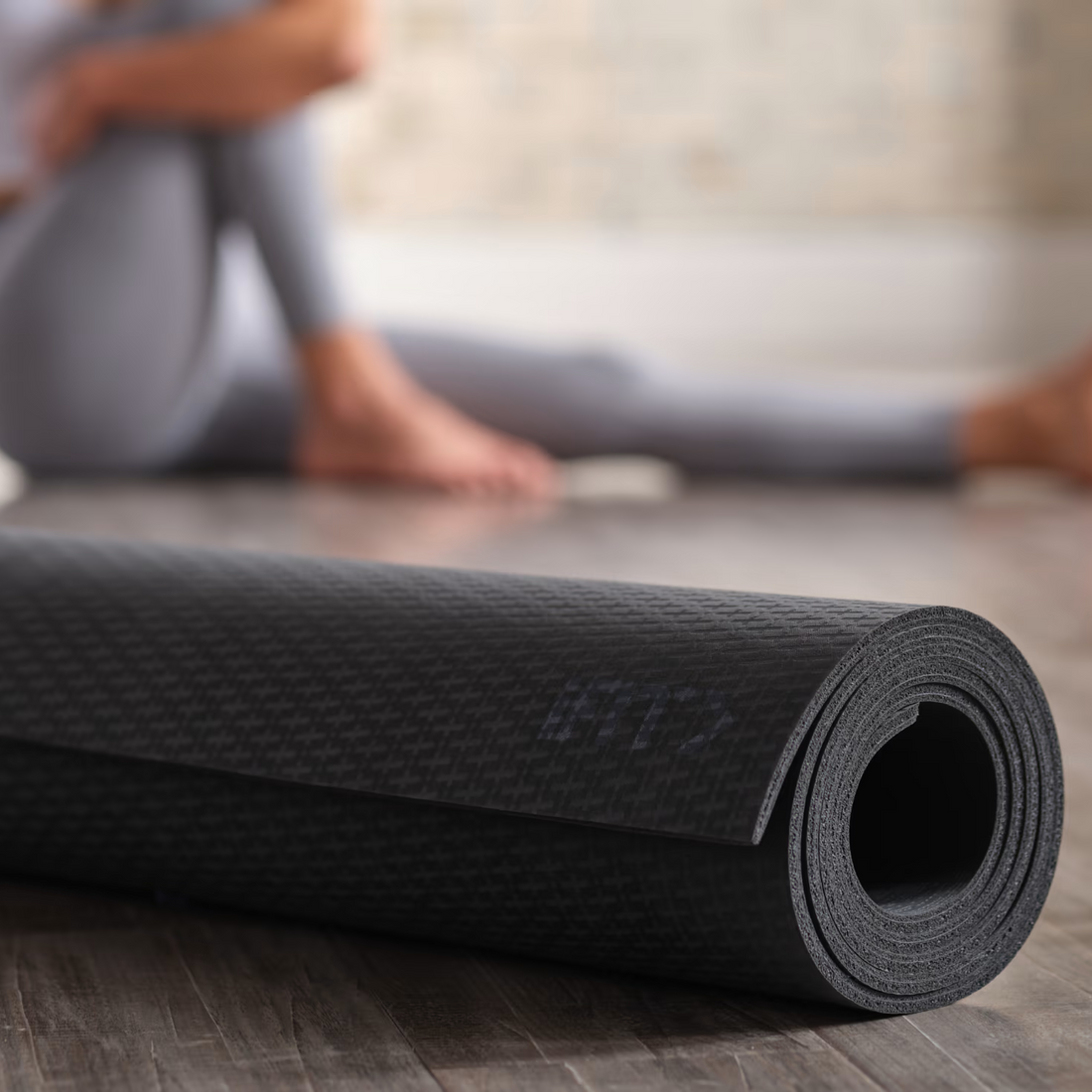 Premium 6mm Thick Non-Slip Rubber Yoga Mat for Home & Studio Workouts - Eco-Friendly Exercise Mat for Pilates, Stretching & Fitness Training