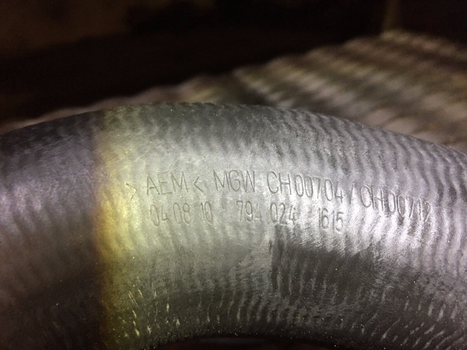 Volvo S40 T5 2.5 Turbo Intercooler Tube Hose Line Pipe OEM Replacement for 2005-2011 Models - Perfect for Turbo Performance Upgrades & Engine Maintenance