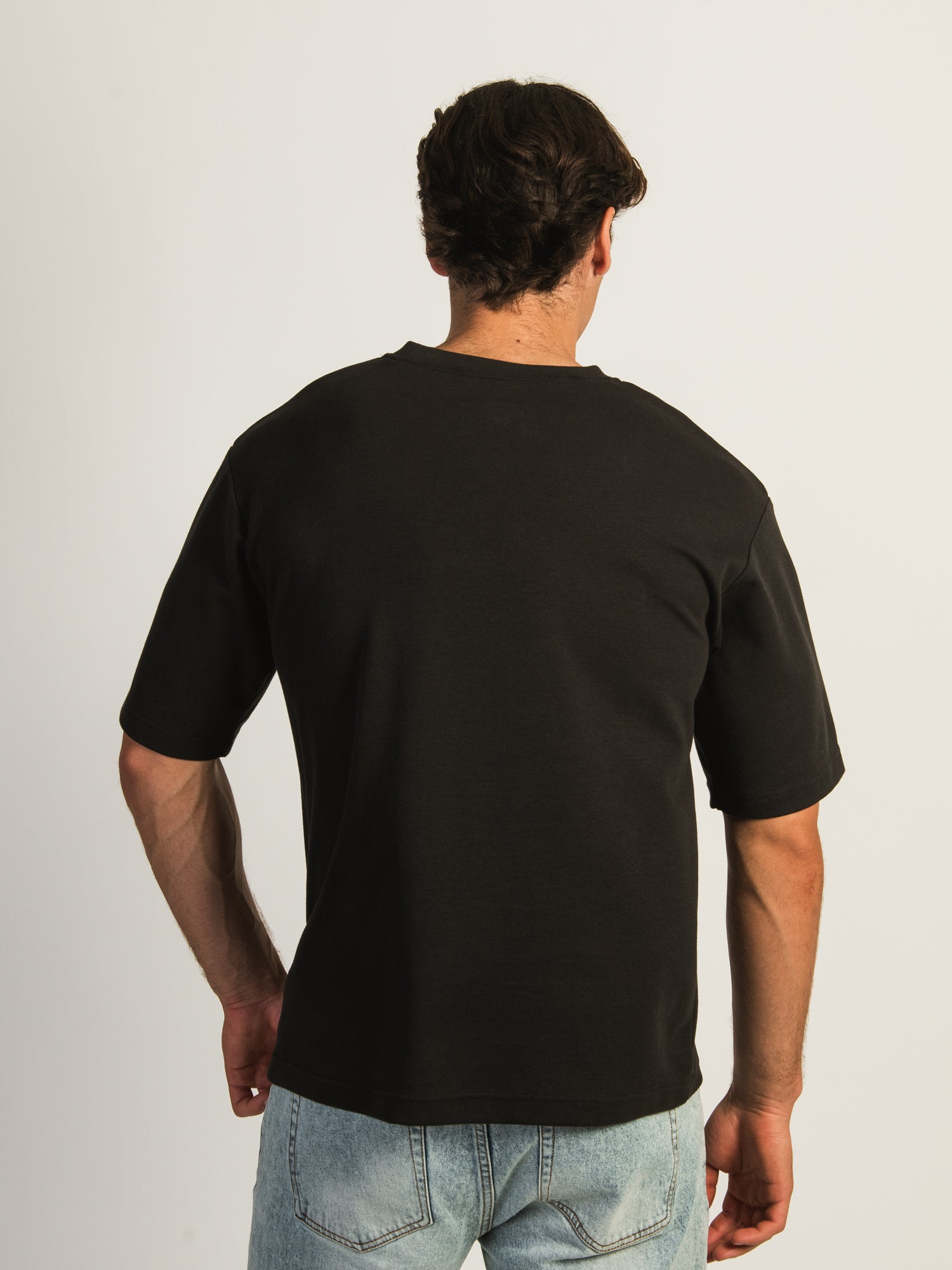 BOXY FIT TEE - Black Women's Oversized T-Shirt | Casual Streetwear Top for Everyday Wear | Perfect for Layering, Lounge & Outfits