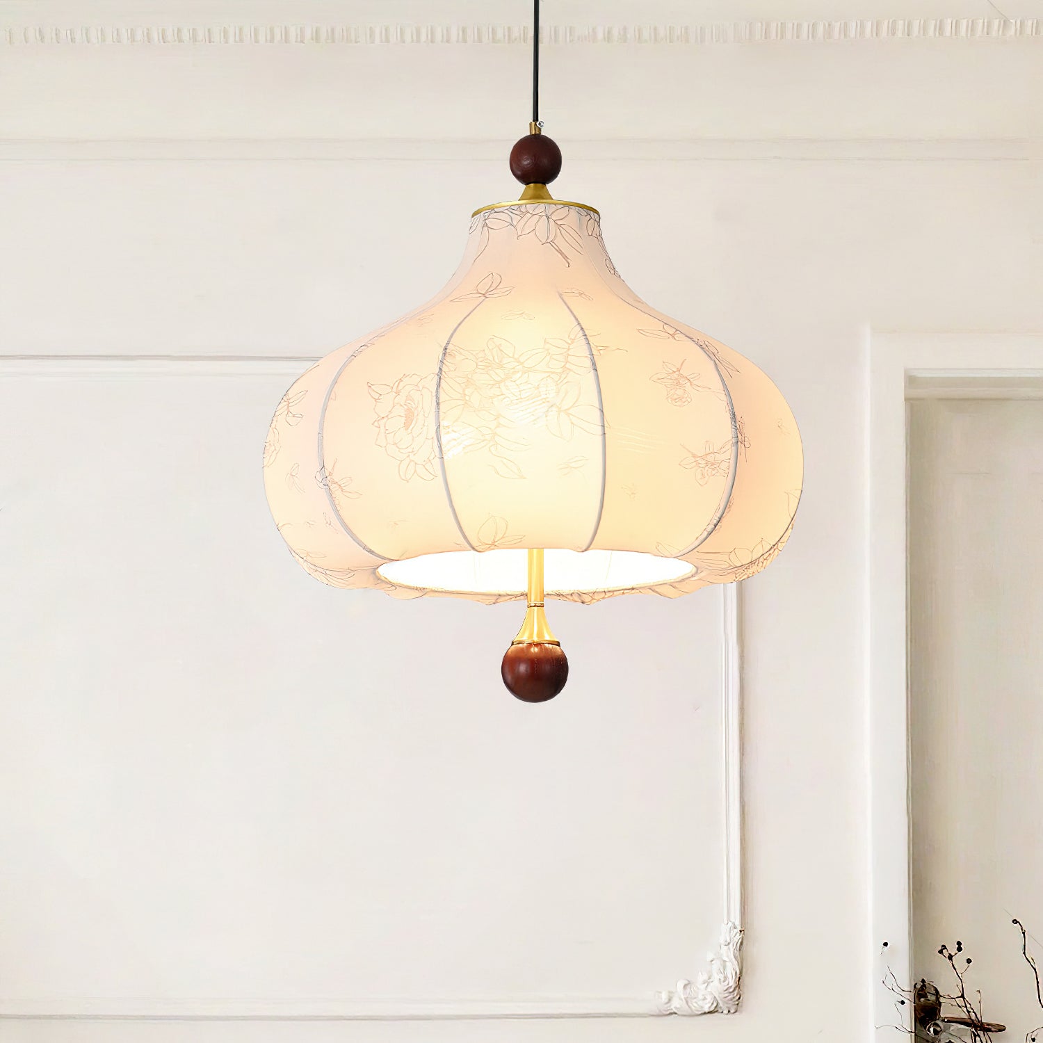 Stylish Chestnut Bloom Pendant Lamp - Modern Hanging Light Fixture for Dining Room, Kitchen Island & Bedroom Decor