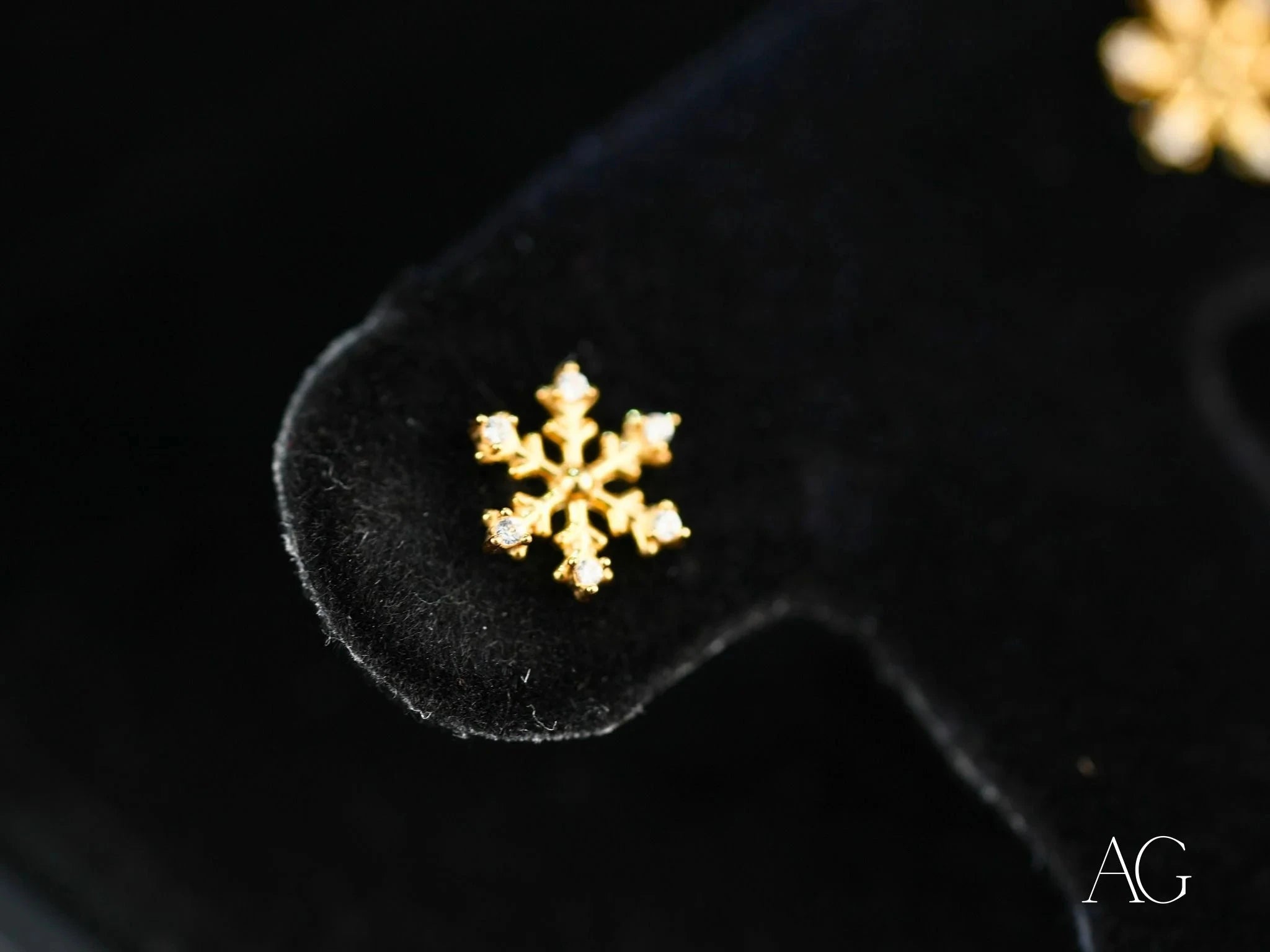 18K Gold CZ Flower Stud Earrings for Women - Floral Spark Elegant Jewelry Gift for Birthday, Anniversary & Special Occasions