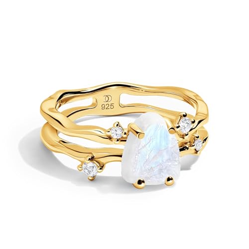 Yellow Gold Moonstone Ring - Flow