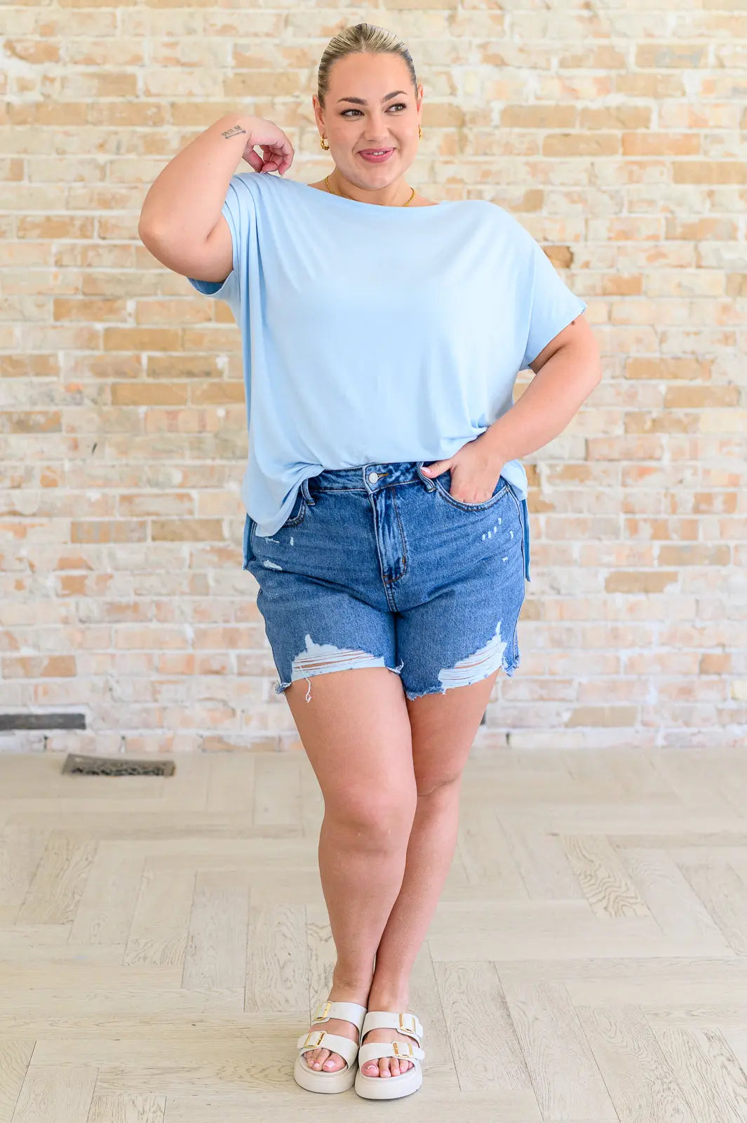 I'll Fly Away Round Neck Relaxed Top - Comfortable Casual T-Shirt for Women | Perfect for Travel, Weekend Outfits & Everyday Wear