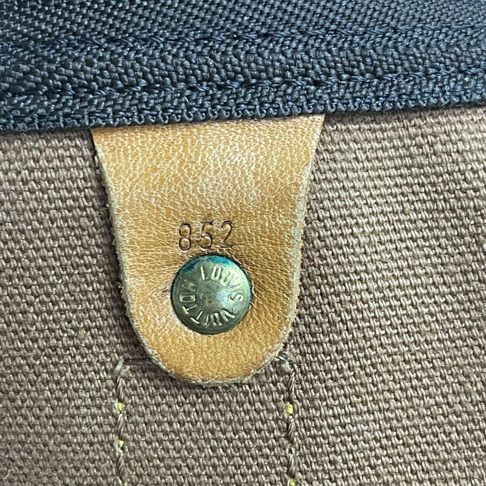 Louis Vuitton Keepall 50 Monogram Canvas Duffle Bag - Brown Travel Bag for Men & Women, Perfect for Weekend Getaways & Business Trips