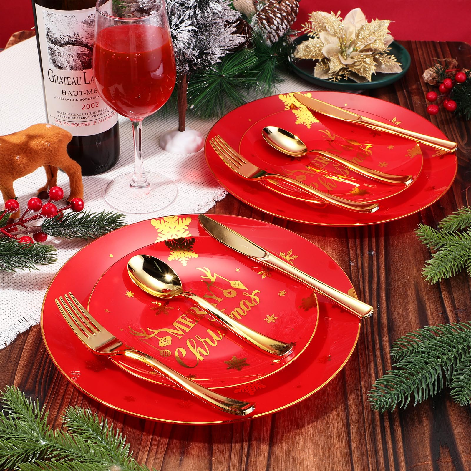 150-Piece Christmas Party Tableware Set - 30 Plastic Plates, 30 Dessert Plates, 30 Knives, 30 Forks & 30 Spoons - Disposable Dinnerware for Holiday Gatherings, Family Feasts & Christmas Celebrations (Red & Gold)