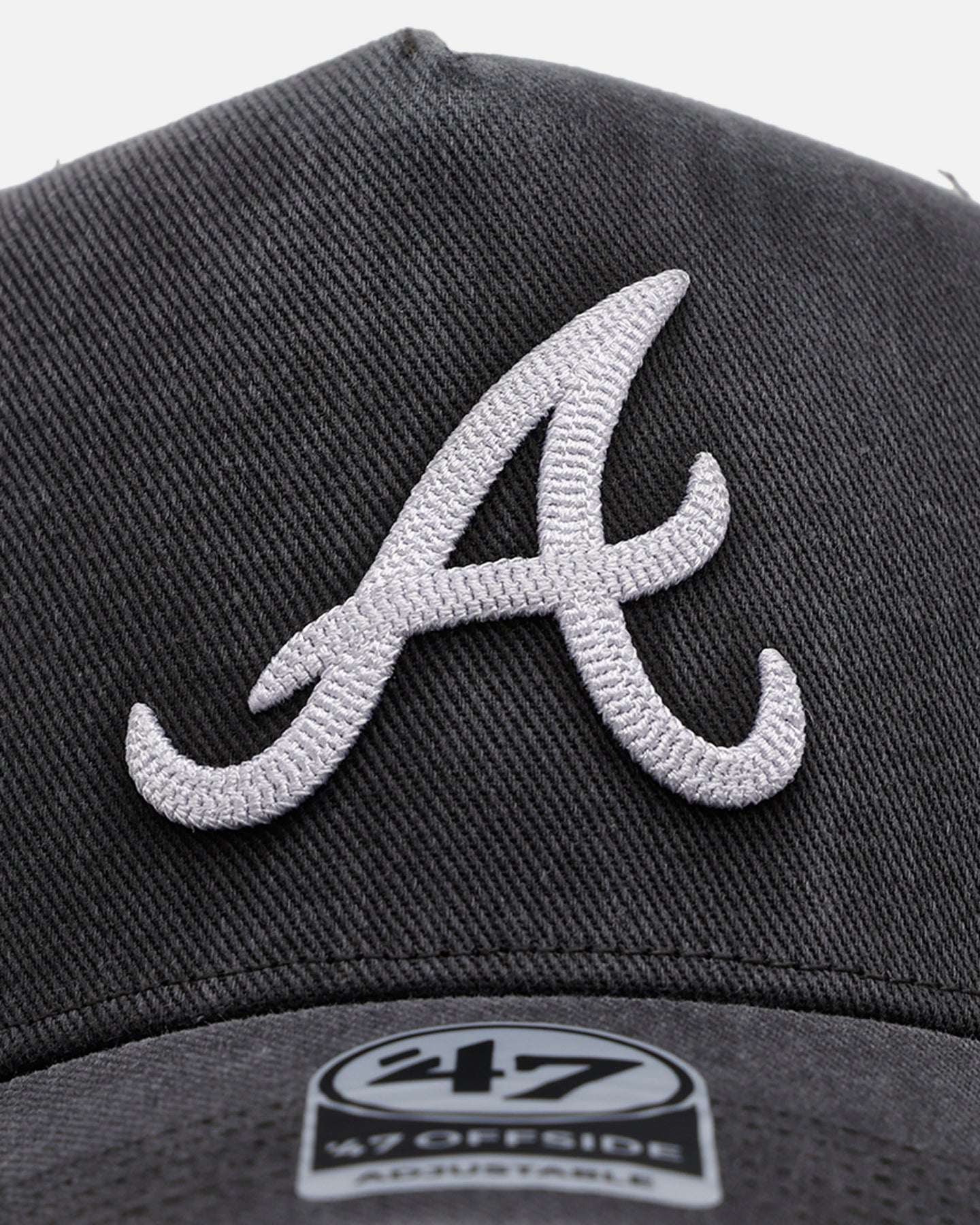 47 Brand Atlanta Braves 'Washed Black' Snapback Hat - Adjustable Baseball Cap for Men & Women - Perfect for Sports Games, Casual Wear & Fan Collections