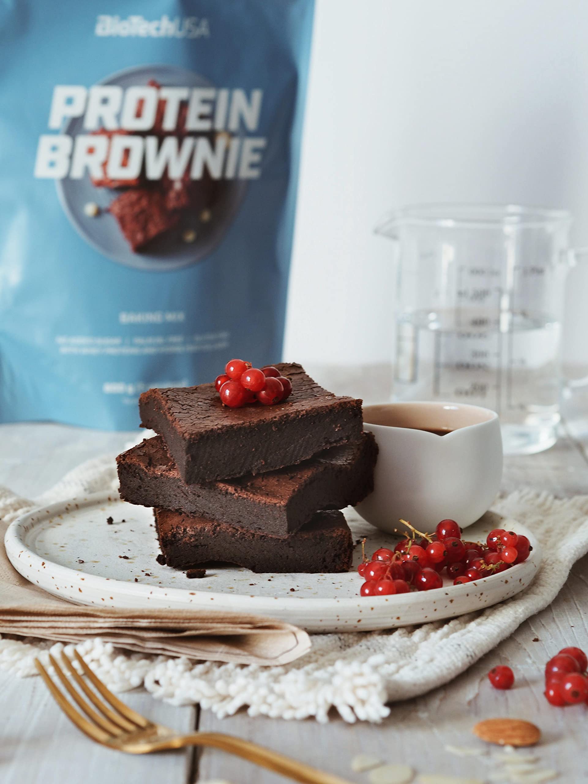 BioTechUSA Protein Brownie 600g - High Protein Chocolate Snack for Fitness & Weight Loss | Perfect Post-Workout Recovery & Healthy Dessert Option