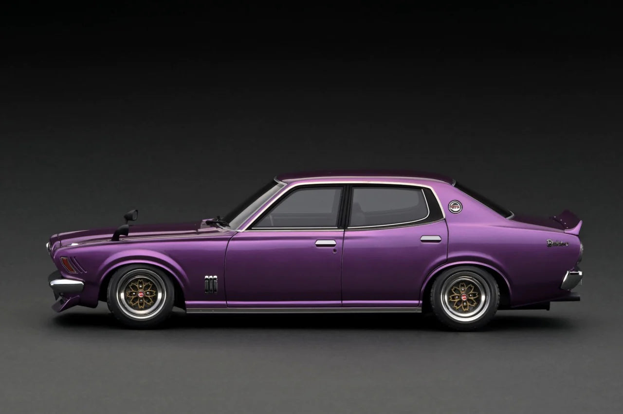 1:18 Scale Nissan Laurel 2000SGX (C130) Diecast Model Car - Metallic Purple Collectible for Display & Racing Simulation