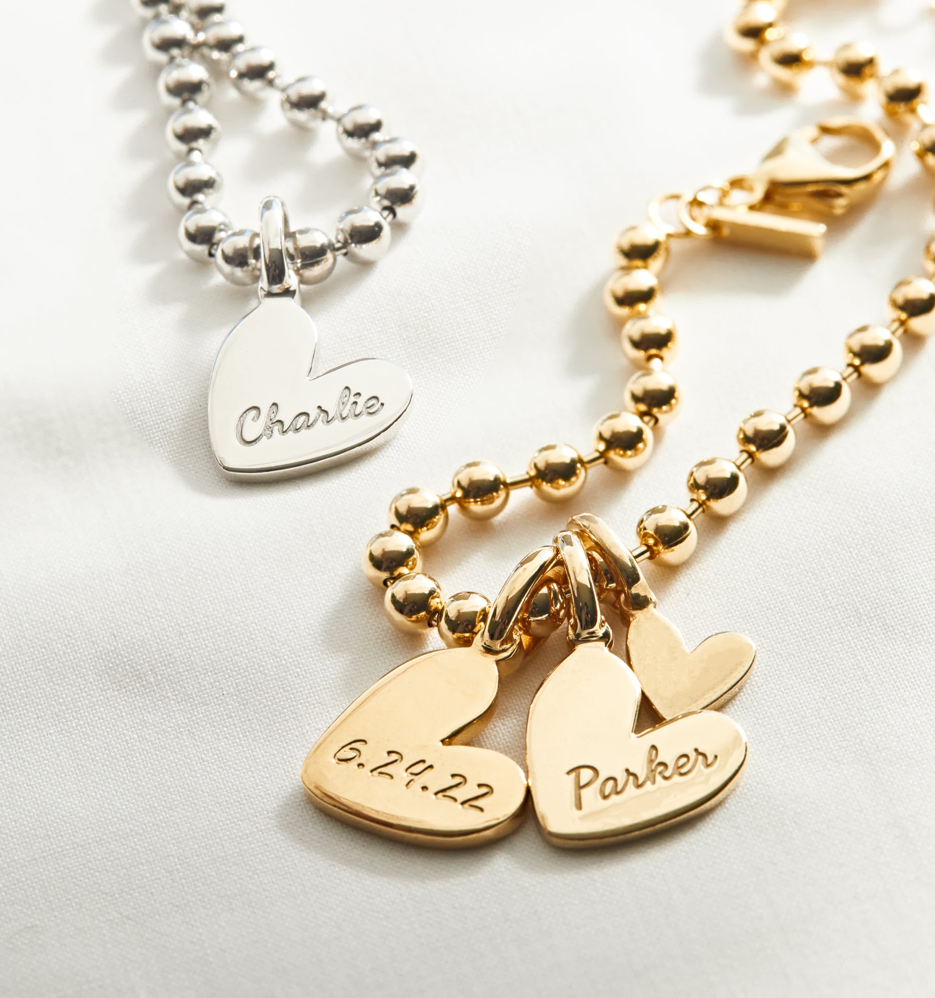 Personalized Heart Name Bracelet - Custom Engraved Jewelry Gift for Women, Mom, Daughter - Perfect for Valentine's Day, Birthday, Anniversary & Everyday Wear