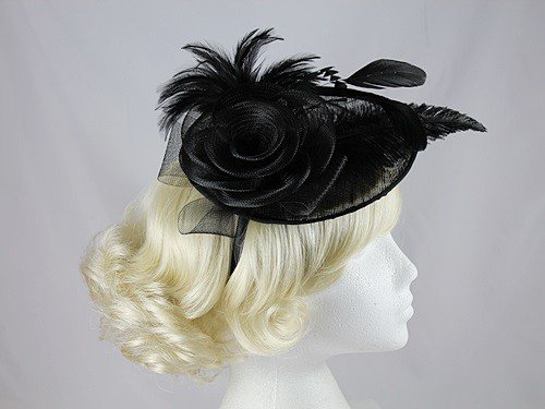 Elegant Rose and Feather Disc - Handmade Floral Decor for Weddings, Home Decor, and DIY Crafts