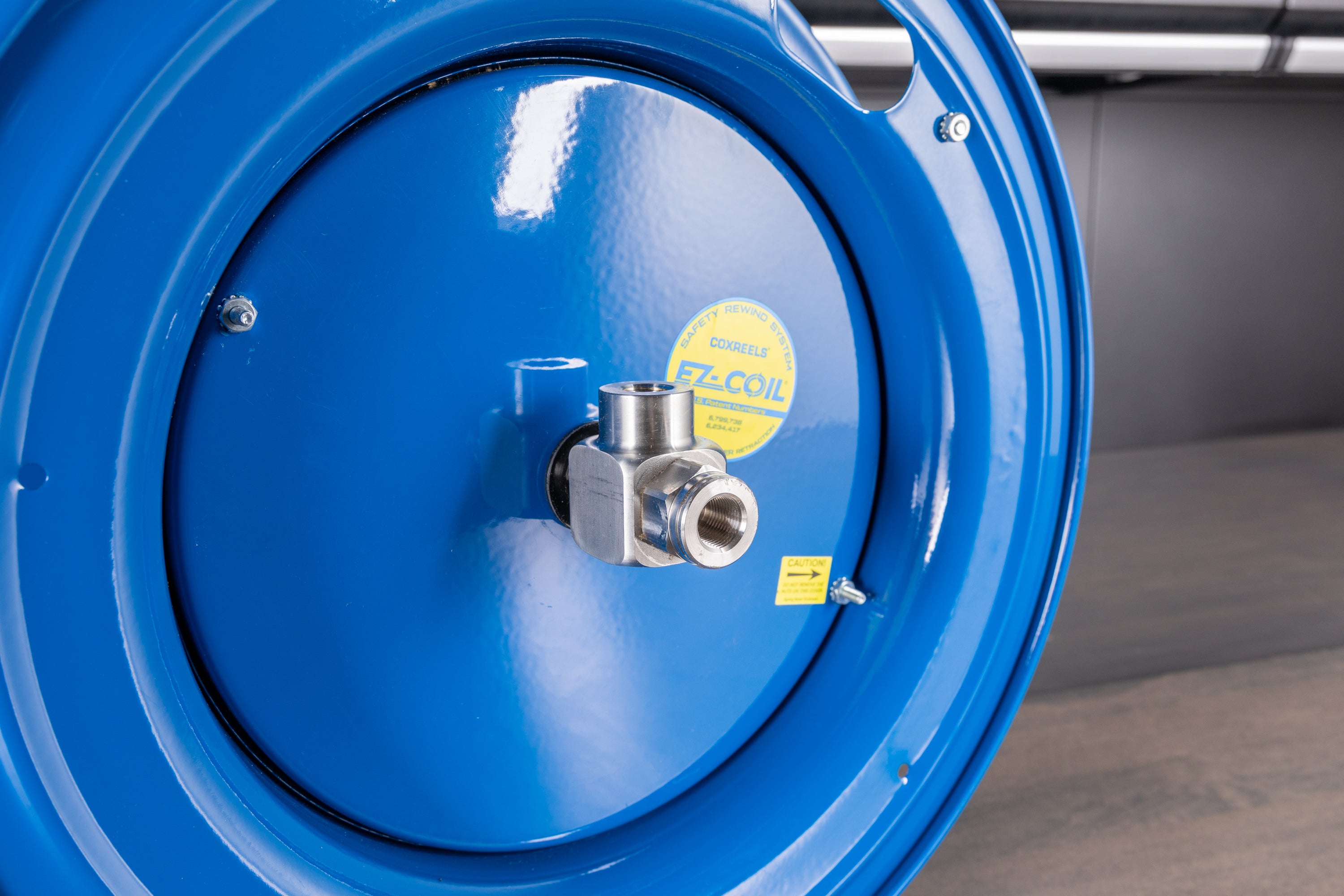 Heavy Duty Compressed Air Hose Reel Kit with 50ft Retractable Hose - Perfect for Garage, Workshop & Industrial Air Tool Use
