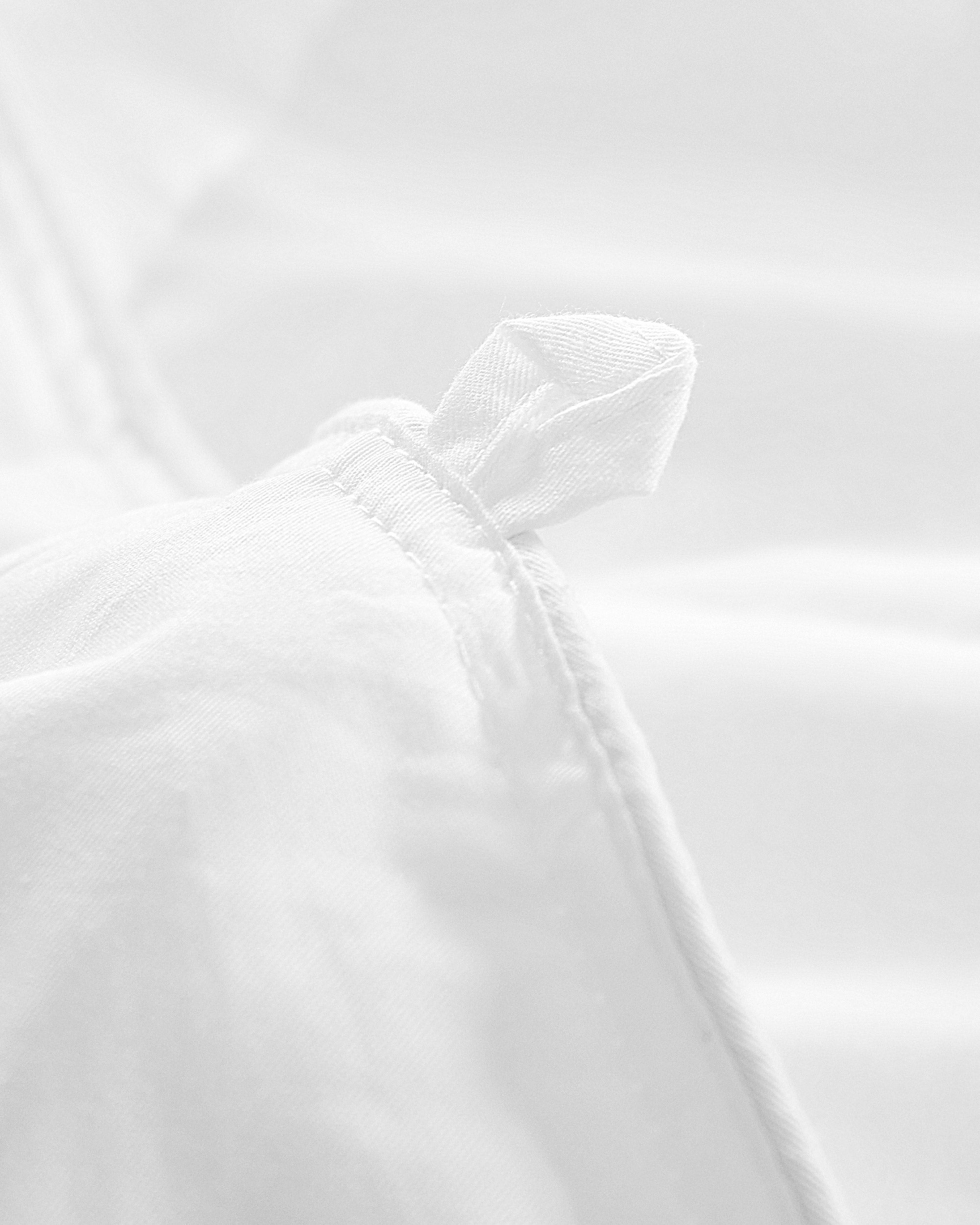 Luxury Washable & Breathable Silk Comforter - 100% Mulberry Silk All-Season Bedding for Temperature Regulation | Perfect for Hot Sleepers, Allergy Relief & Upscale Bedroom Decor