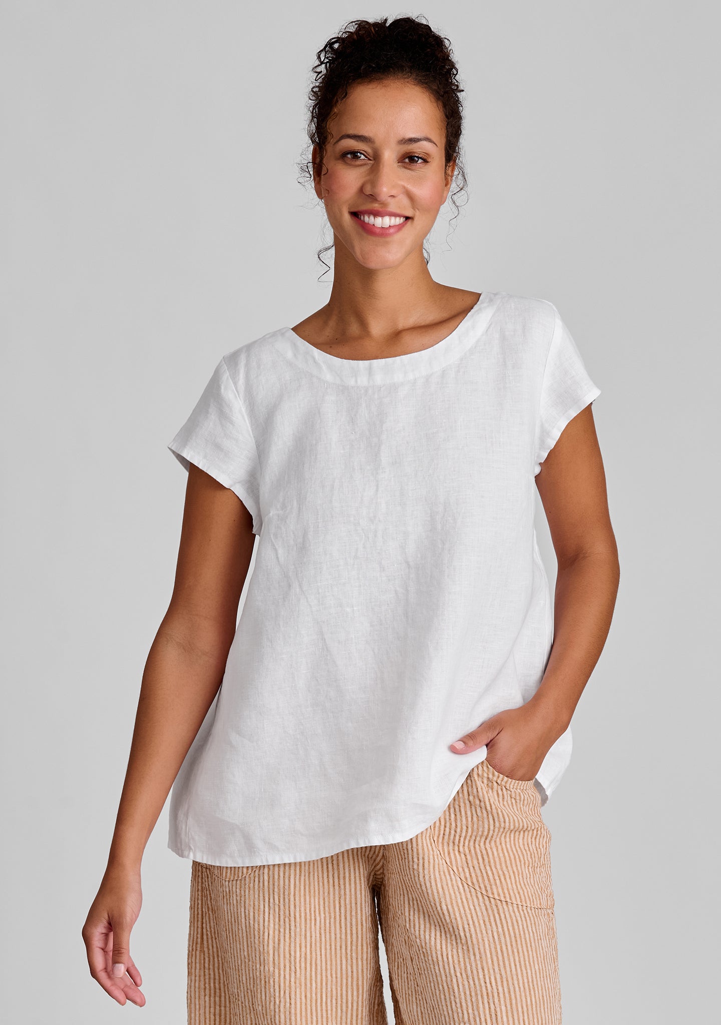 Tuck Back Tee - Soft Linen T-Shirt for Women | Breathable & Comfortable Summer Top | Perfect for Casual Wear, Beach Outings & Layering