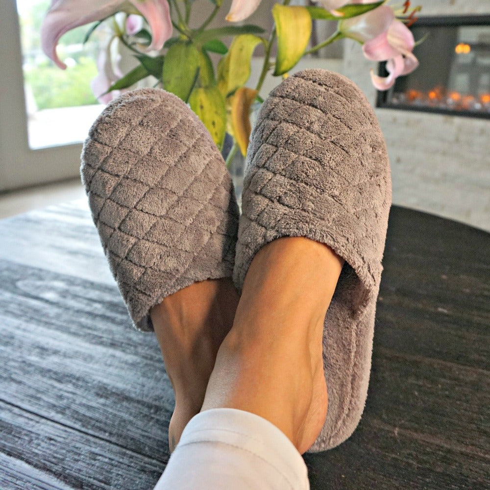 Women's Comfortable Spa Quilted Clog Slippers with Cloud Contour® Cushion - Soft House Shoes for Relaxing at Home, Lounging & Spa Days