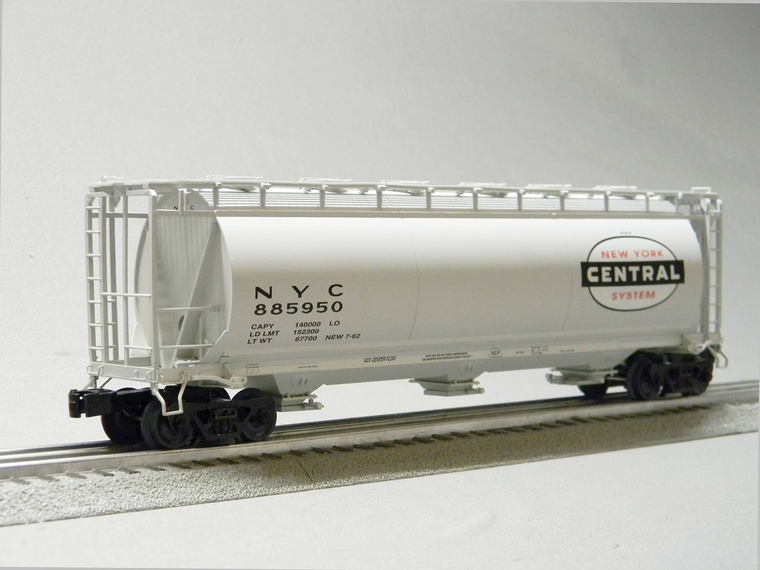 Lionel New York Central Cylindrical Covered Hopper Train Car #885950 - O Gauge Model Railroad for Collectors & Enthusiasts | Perfect for Layouts, Displays & Holiday Decorations