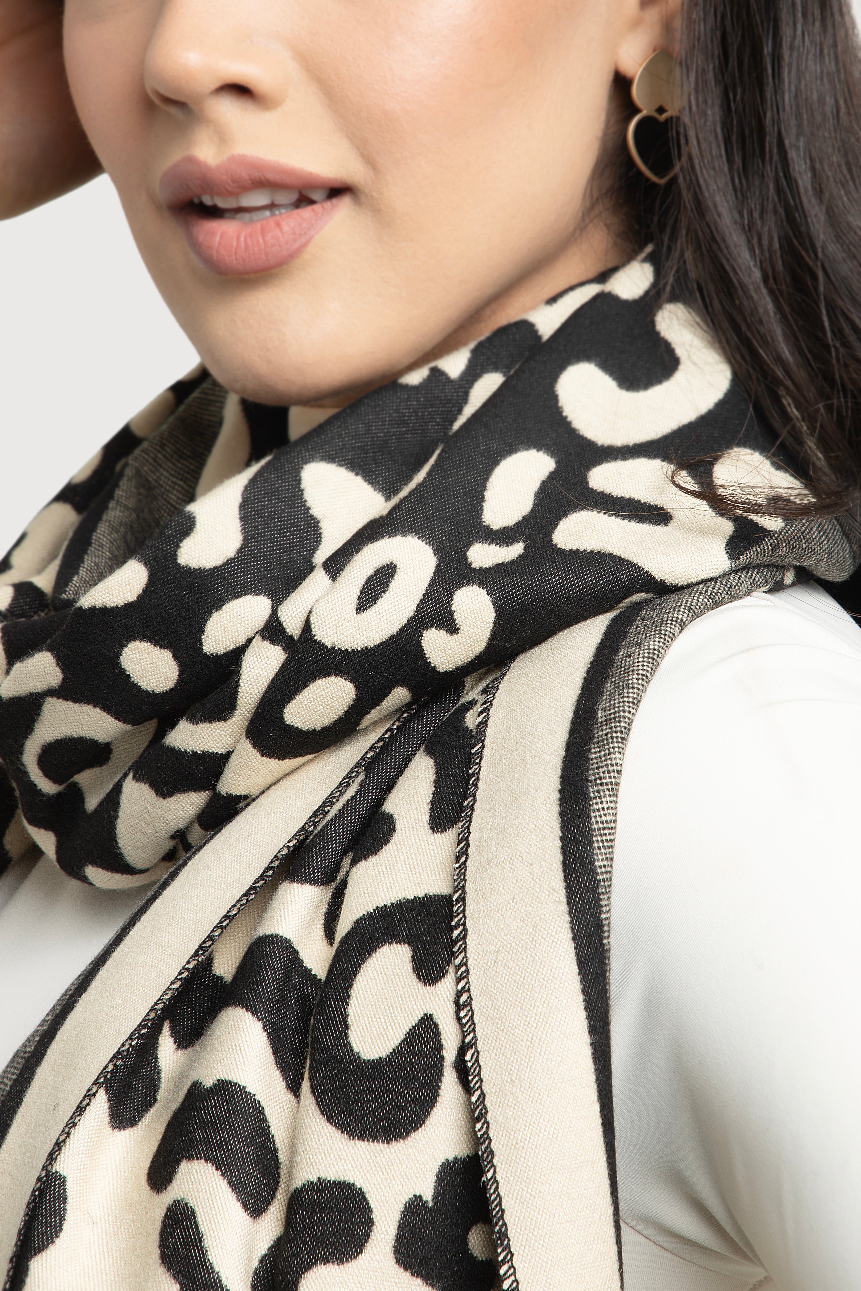 Two Tone Leopard Print Reversible Scarf - Soft Winter Fashion Accessory for Women - Perfect for Cold Weather, Outfits & Gift Giving