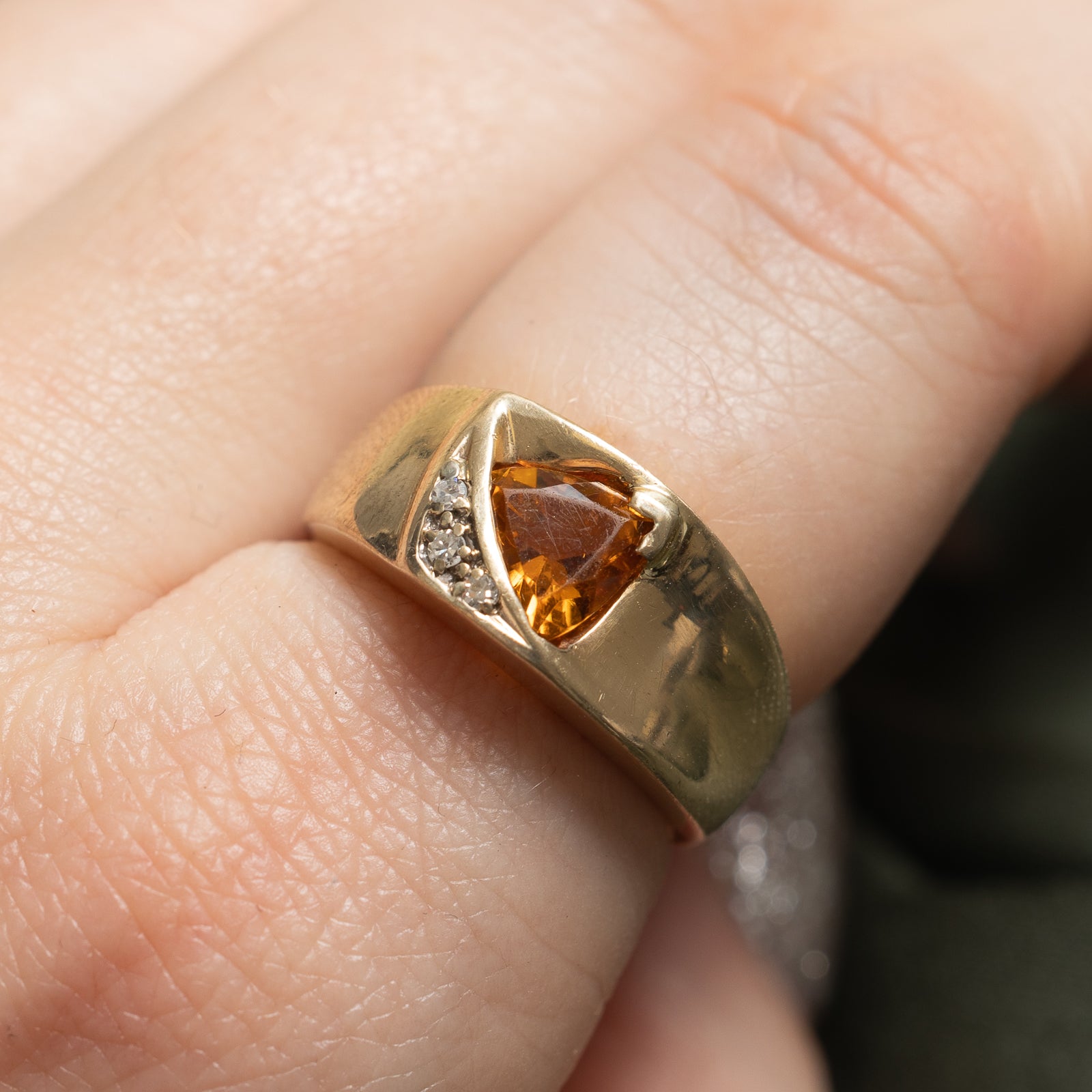 14K Yellow Gold Citrine & Diamond Ring - 0.85ct Citrine & 0.03ctw Diamond Accents - Size 7 - Elegant Birthstone Jewelry for Women, Perfect Gift for Anniversary, Birthday & Special Occasions