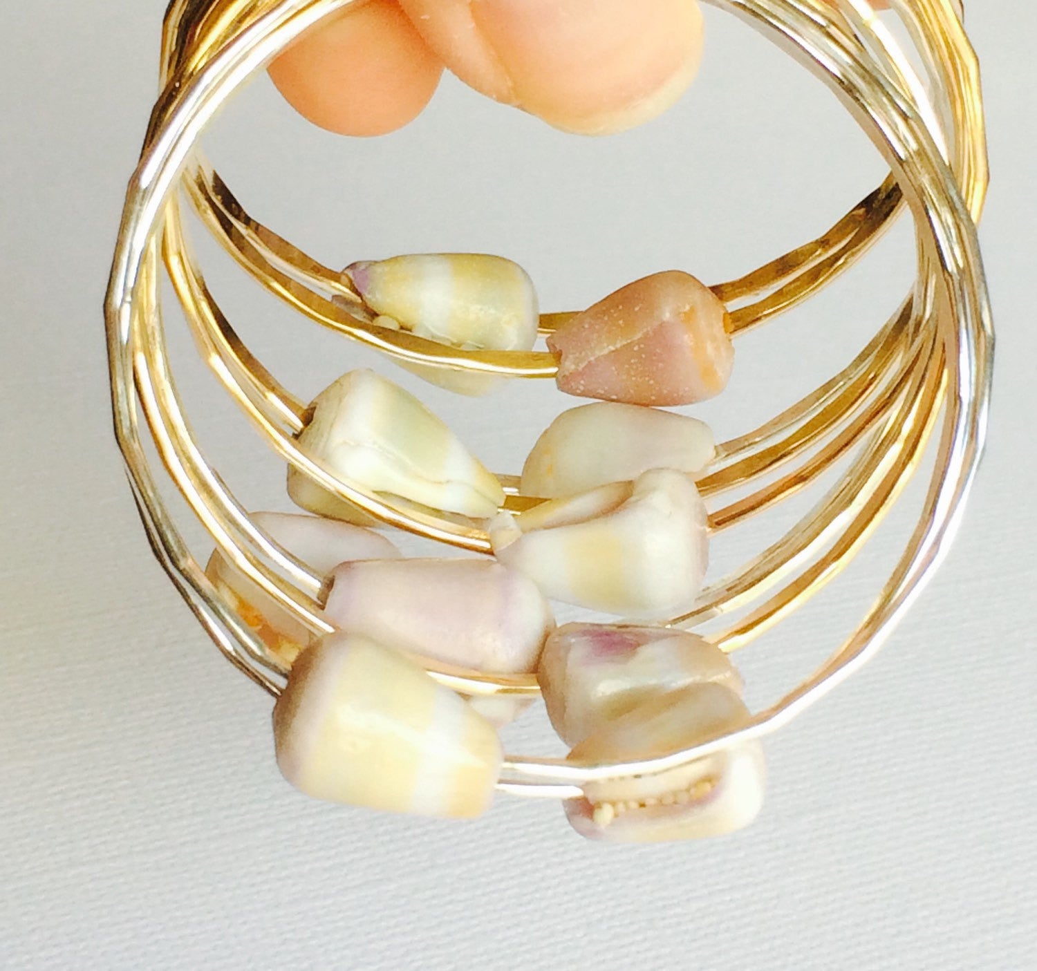 Bangle Kai (B120) - Stylish and Durable Fashion Bracelet for Women | Perfect for Casual Wear, Parties, and Everyday Accessories