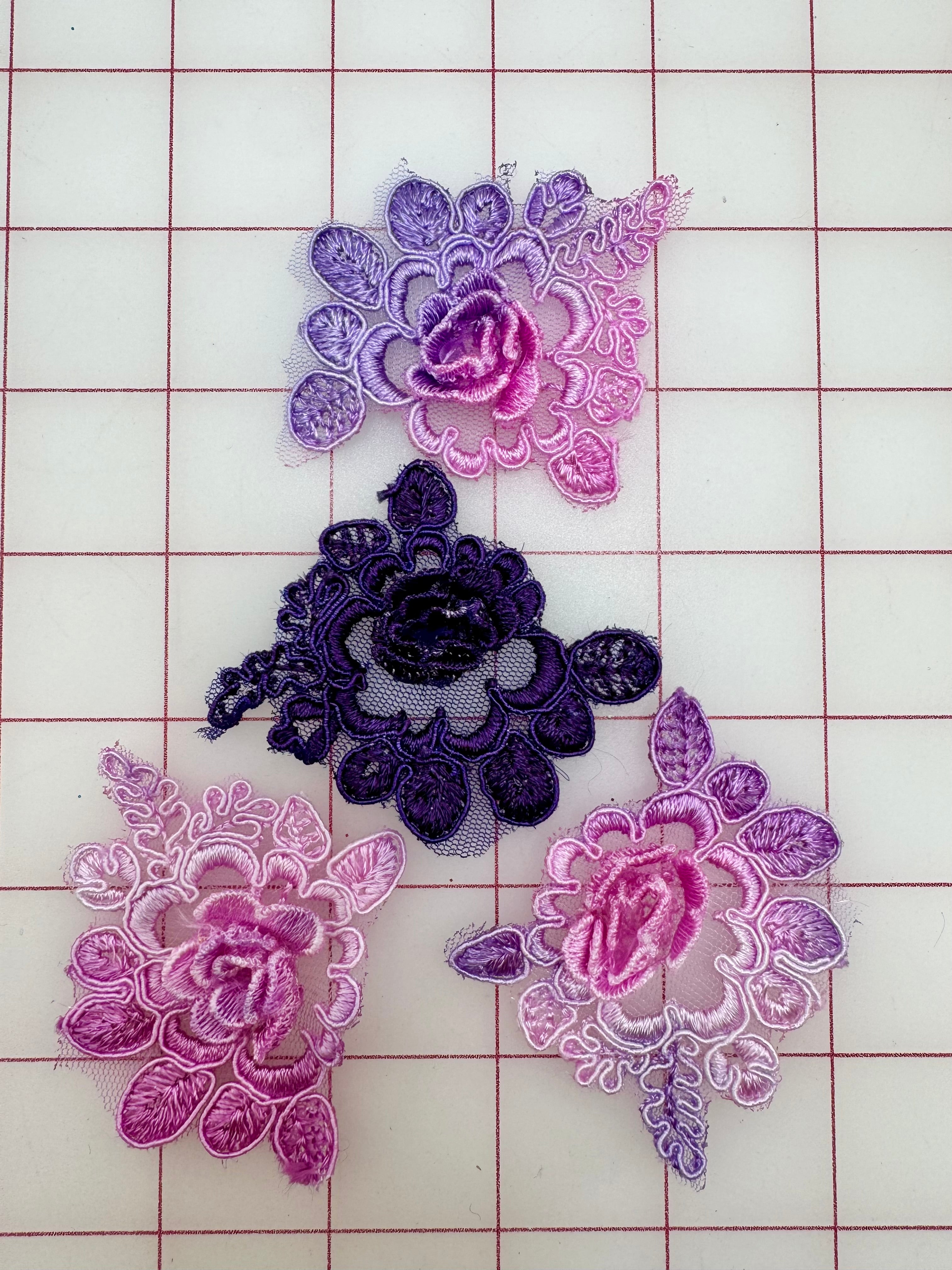 3D White Rose Design Non-Metallic Wall Trim - Elegant Home Decoration for Living Room, Bedroom & Bathroom