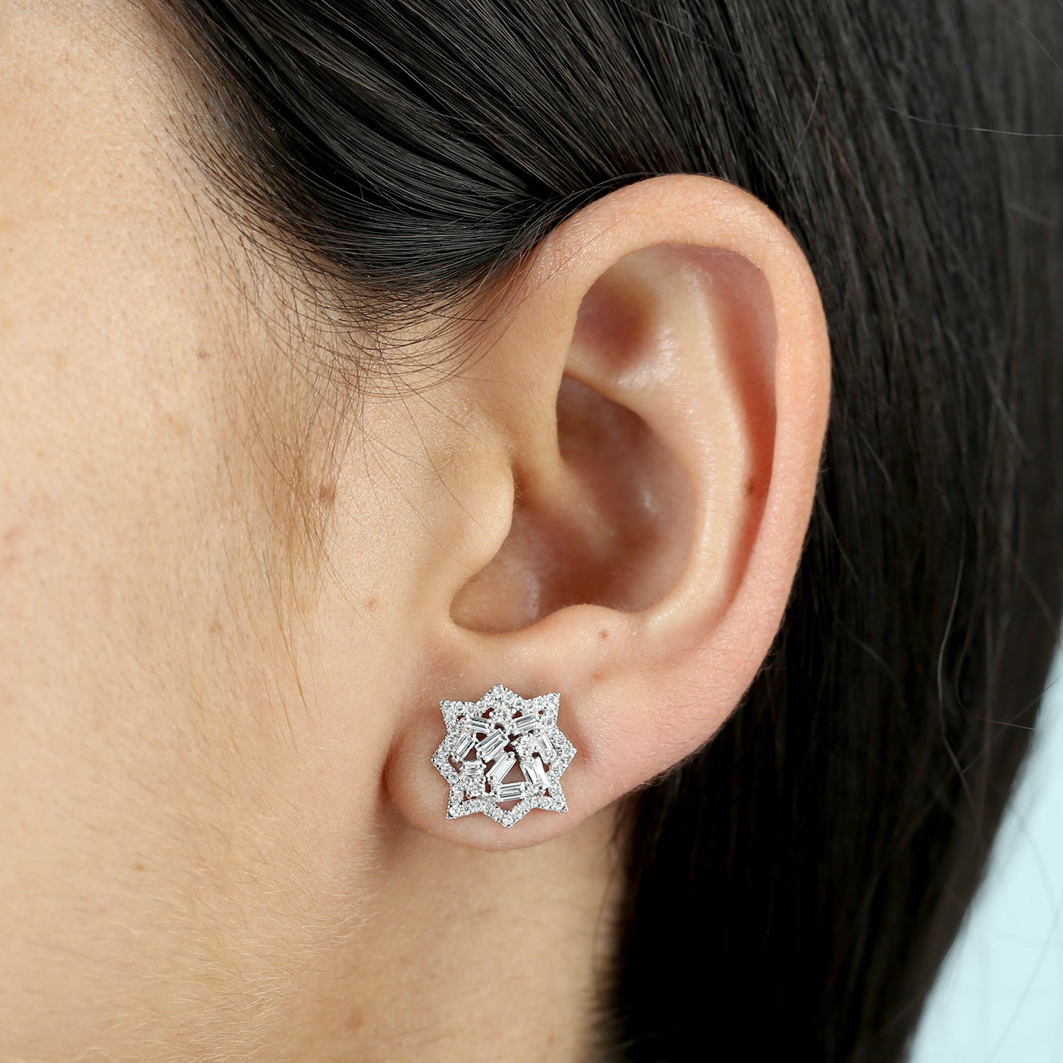 18K White Gold Baguette Cut Diamond Handmade Star Stud Earrings - Perfect for Weddings, Anniversaries & Special Occasions