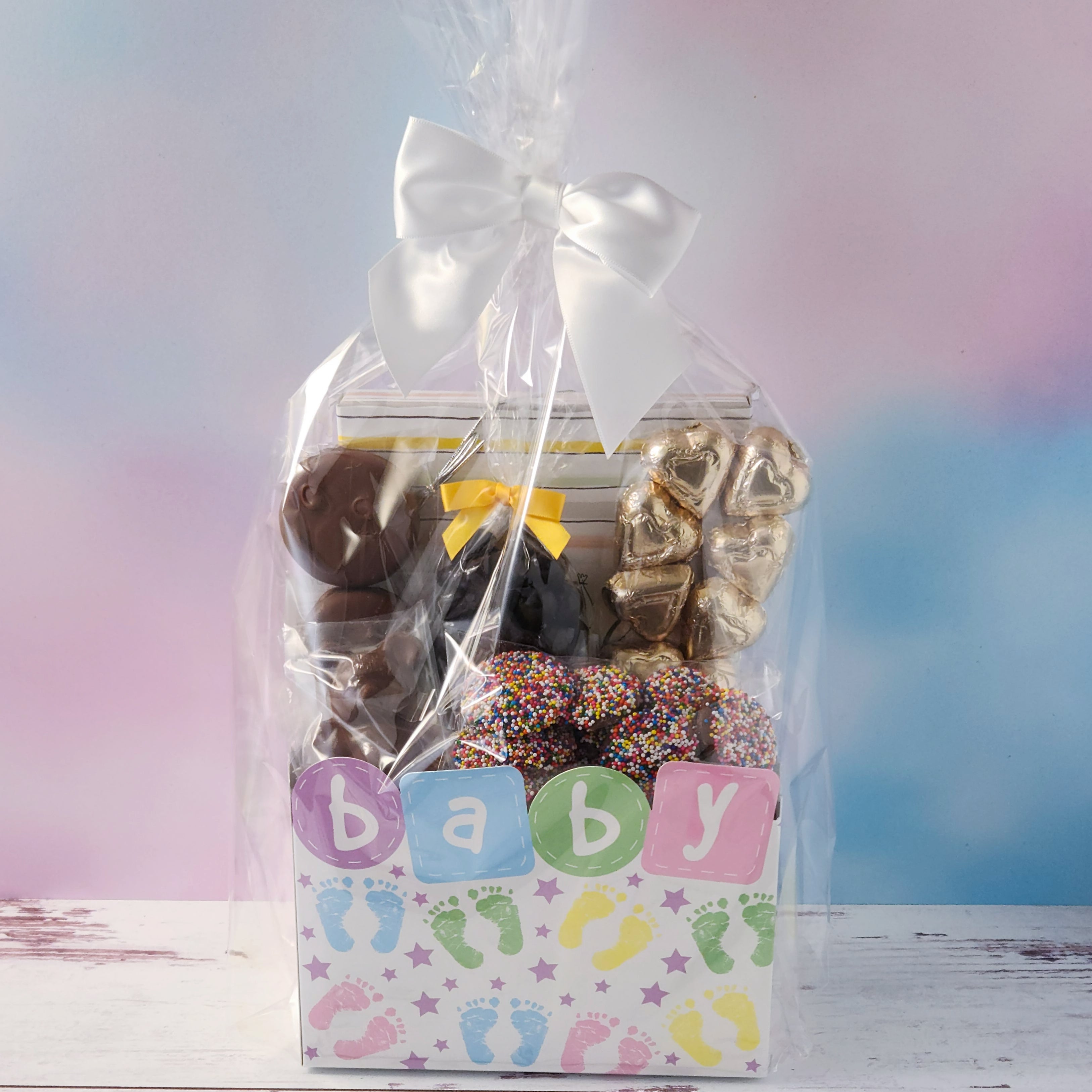 Baby Gift Basket - Newborn Baby Shower Present Set with Soft Blanket, Cute Toys & Organic Baby Care Essentials - Perfect for Baby Showers, Birthdays & Welcome Home Gifts