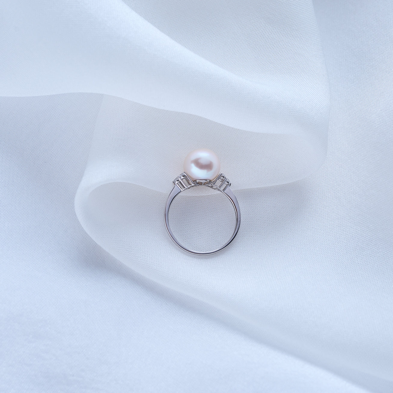 18K Gold Freshwater Pearl Ring for Women - Elegant & Timeless Jewelry KR00133 | STARRY - Perfect for Weddings, Anniversaries & Special Occasions