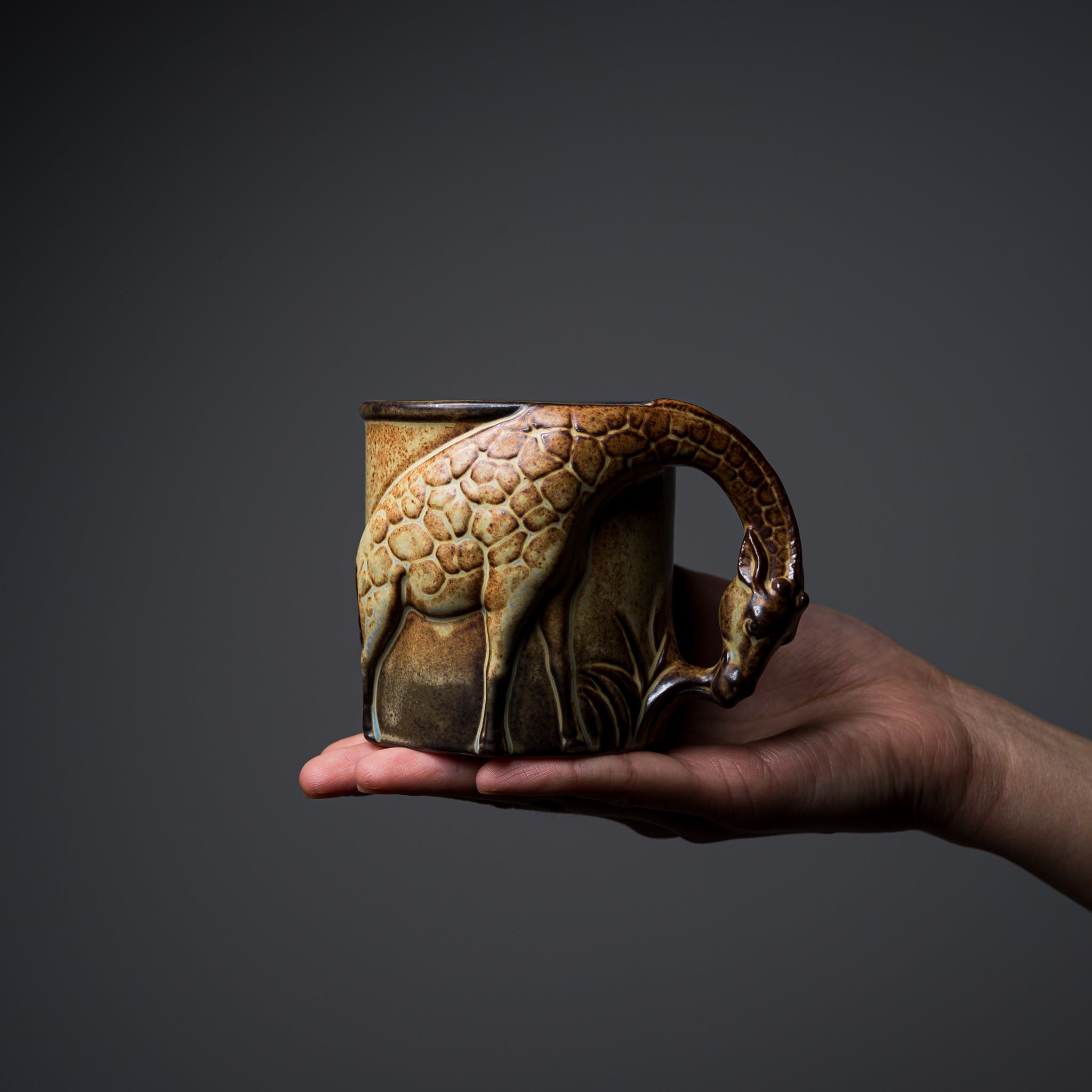 Seto Ware KASHIWA Animal Mug Cup - Giraffe Design Ceramic Coffee Cup | Japanese Handmade Pottery for Tea, Coffee & Hot Drinks | Perfect Gift for Animal Lovers & Home Decor