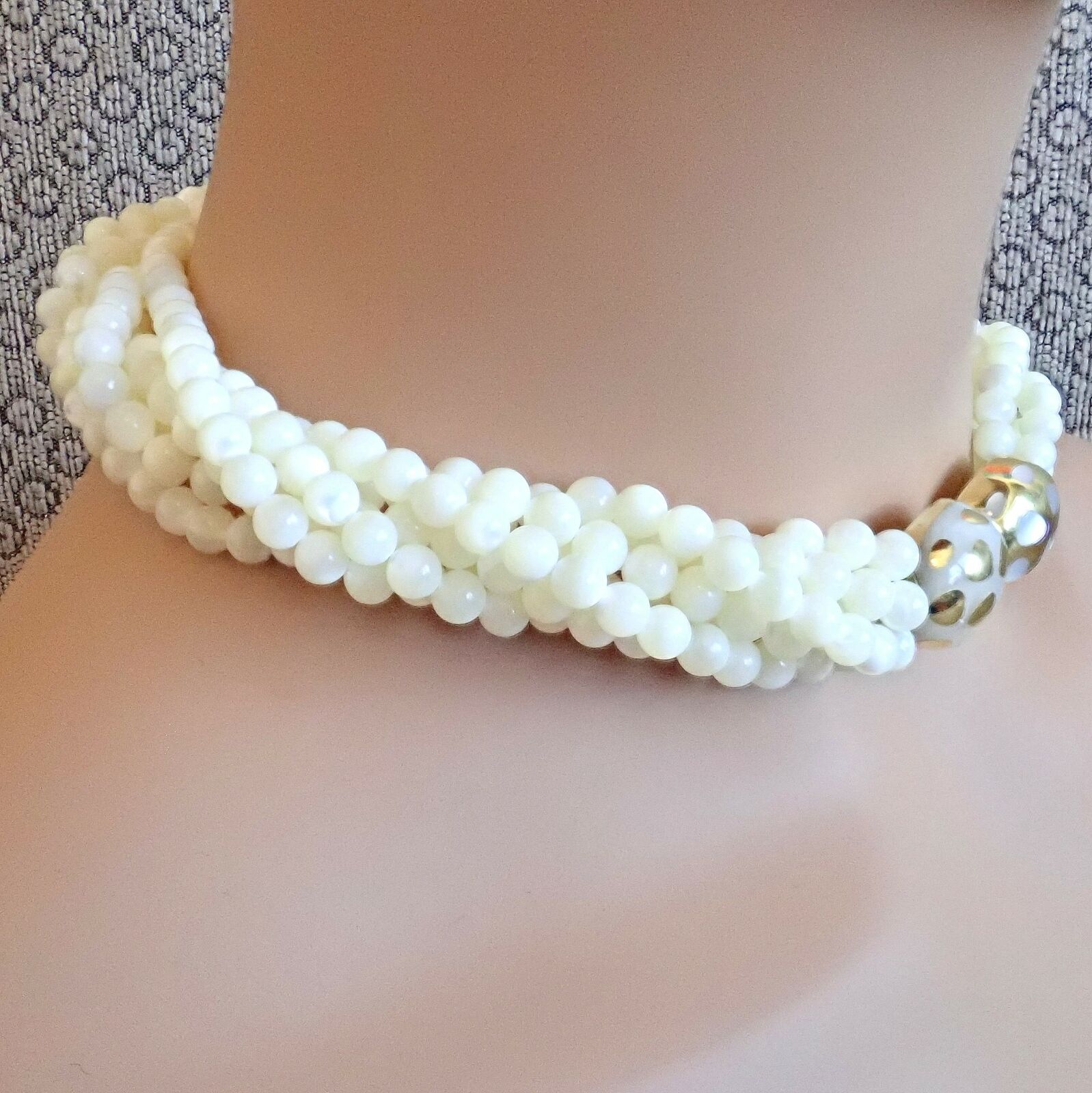 Tiffany & Co Cummings 18K Gold Mother of Pearl Bead Torsade Inlaid Necklace - Elegant Jewelry for Women, Perfect for Weddings, Parties & Special Occasions