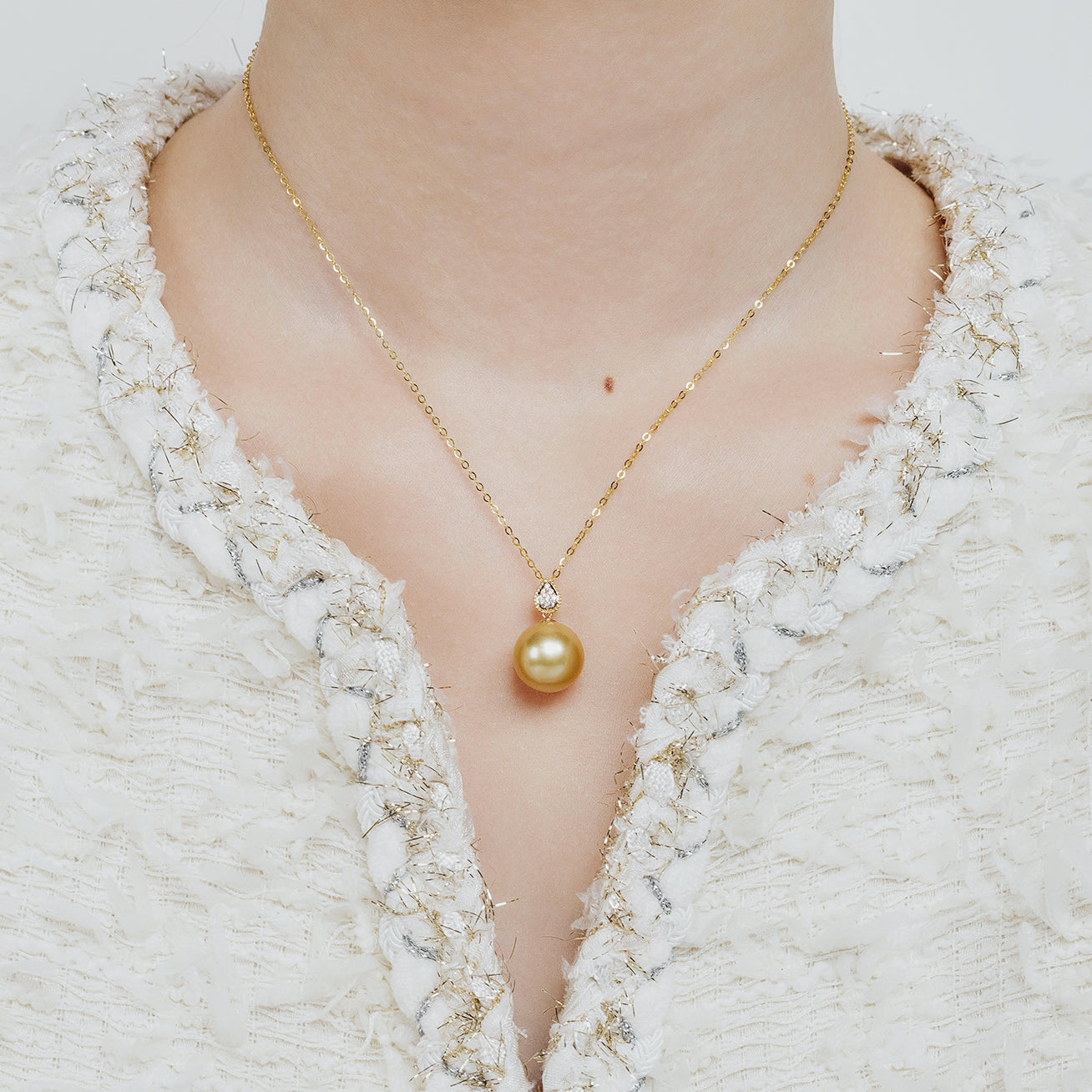 18K Solid Gold South Sea Golden Pearl Necklace KN00251 - Luxury Elegant Jewelry for Women, Perfect for Weddings, Parties & Special Occasions