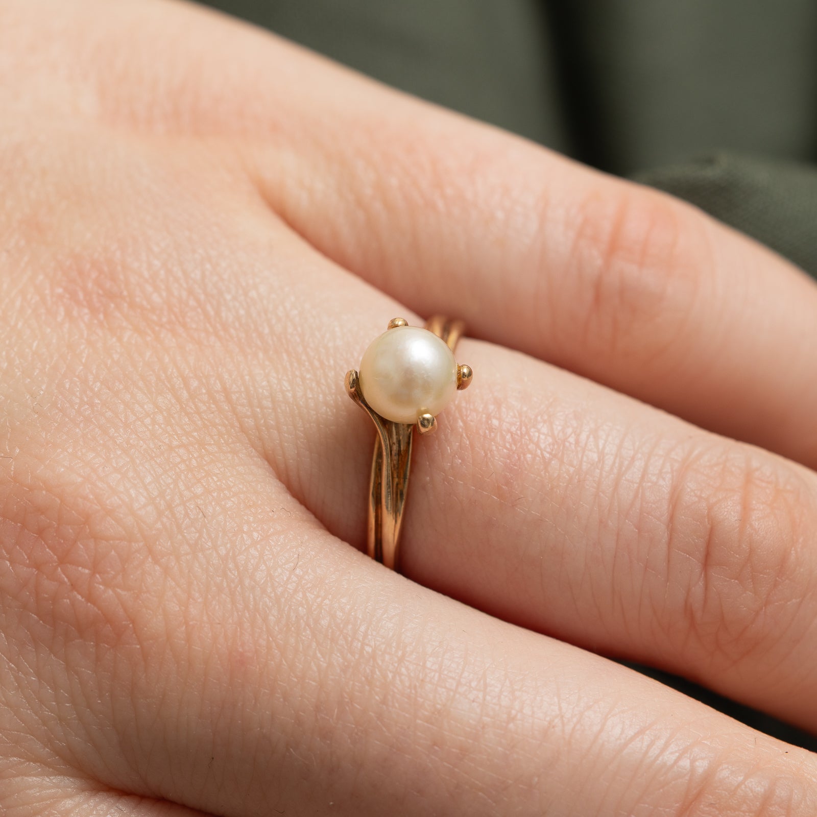 Solitaire Pearl Grooved Ring - Elegant 925 Sterling Silver Ring for Women, Size 6.25 | Perfect for Weddings, Anniversaries & Special Occasions