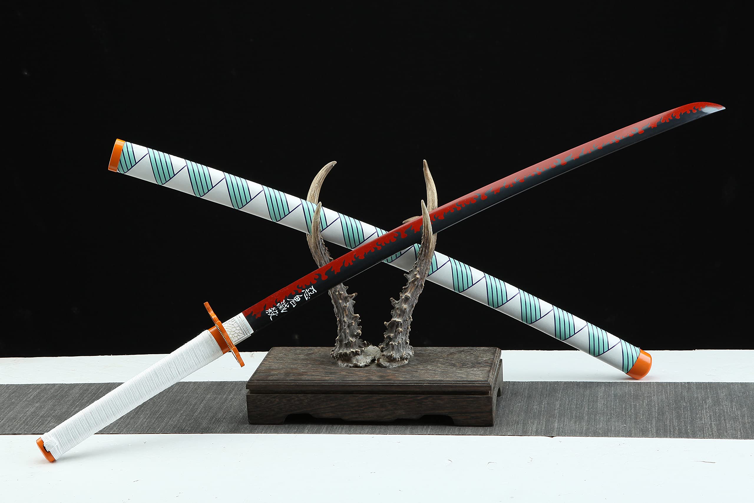 Demon Slayer Katana Sword - Kimetsu no Yaiba Anime Replica - Tanjiro Kamado & Shinobu Kochou Cosplay Prop - High Carbon Steel Blade - Perfect for Anime Conventions, Halloween Costumes & Collector's Display