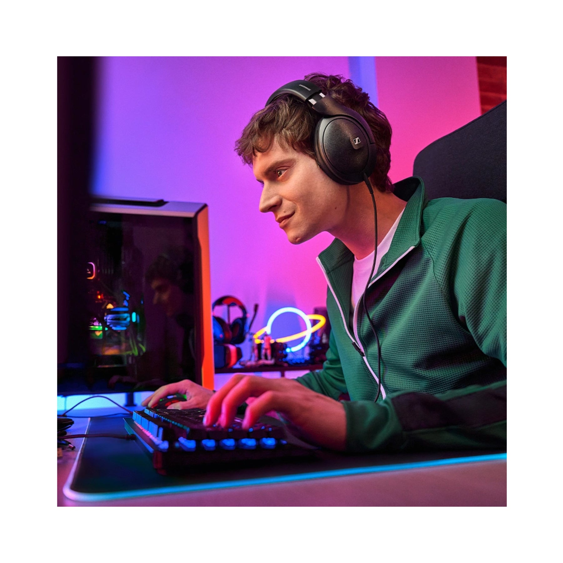 Sennheiser HD620S Professional Closed-Back Studio Headphones for Audiophiles - Perfect for Home Recording, Music Production & Critical Listening