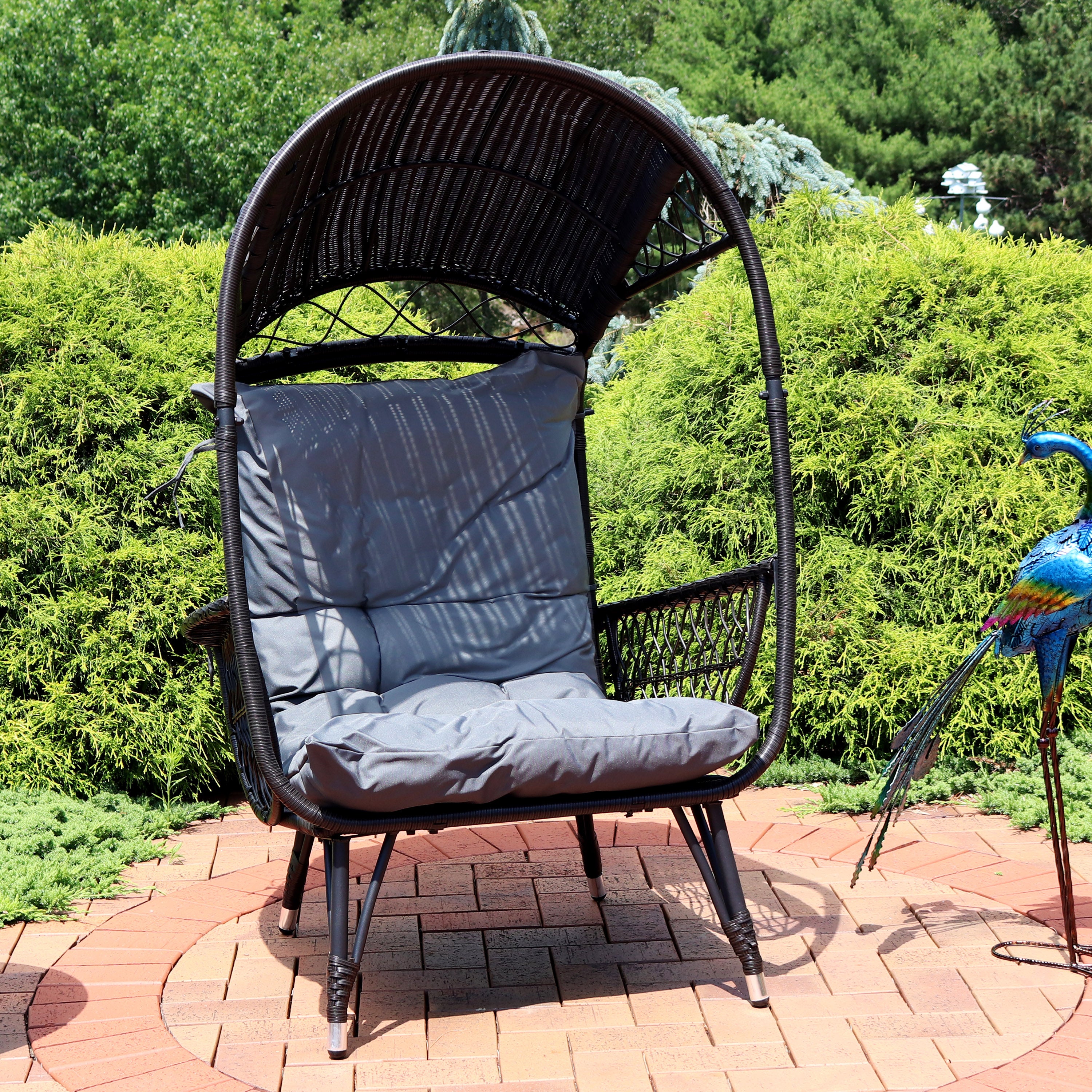Sunnydaze Outdoor Egg Chair with Stand - 56.5