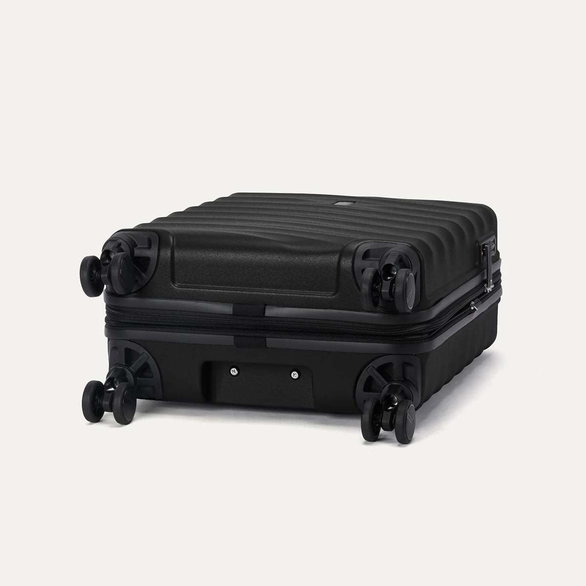 Travelpro Maxlite Air V2 International Carry On Hardside Spinner Luggage - Lightweight Expandable Suitcase for Business Travel & Weekend Getaways
