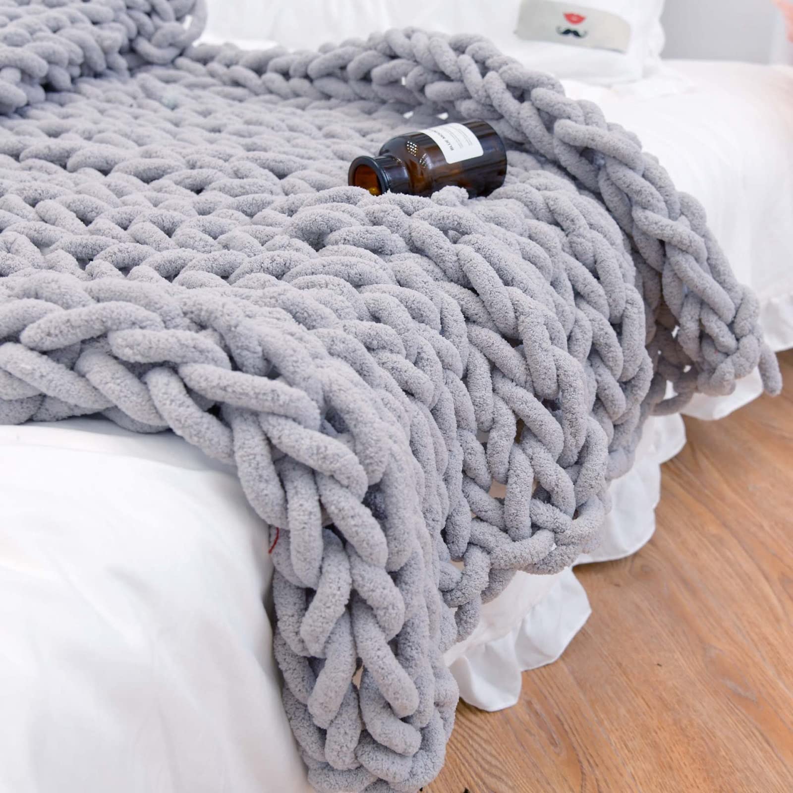 WANGPP Chunky Knit Throw Blanket - Handmade Oversized Sofa Blanket for Bed, Couch & Home Decor | Ultra Soft & Warm Knitted Blanket for Living Room, Bedroom, Nursery | Perfect as Pet Blanket, Baby Gift & Cozy Winter Accessory