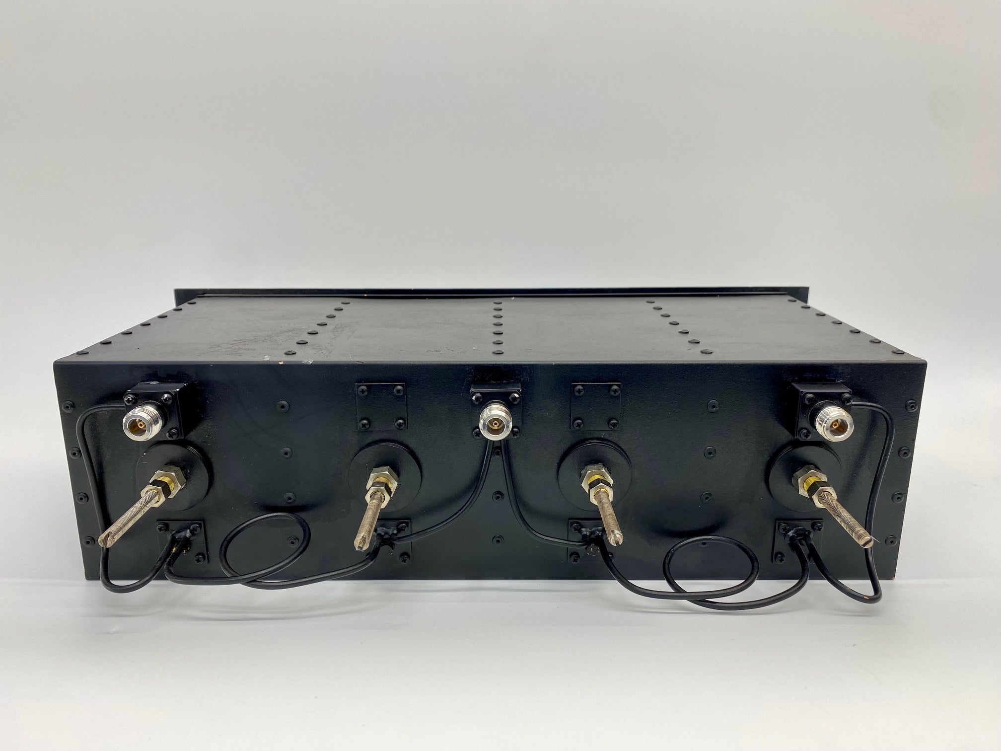 DB Spectra DSD404 450-470 MHz UHF Duplexer for Two-Way Radio Communication - Ideal for Public Safety, Amateur Radio & Commercial Use