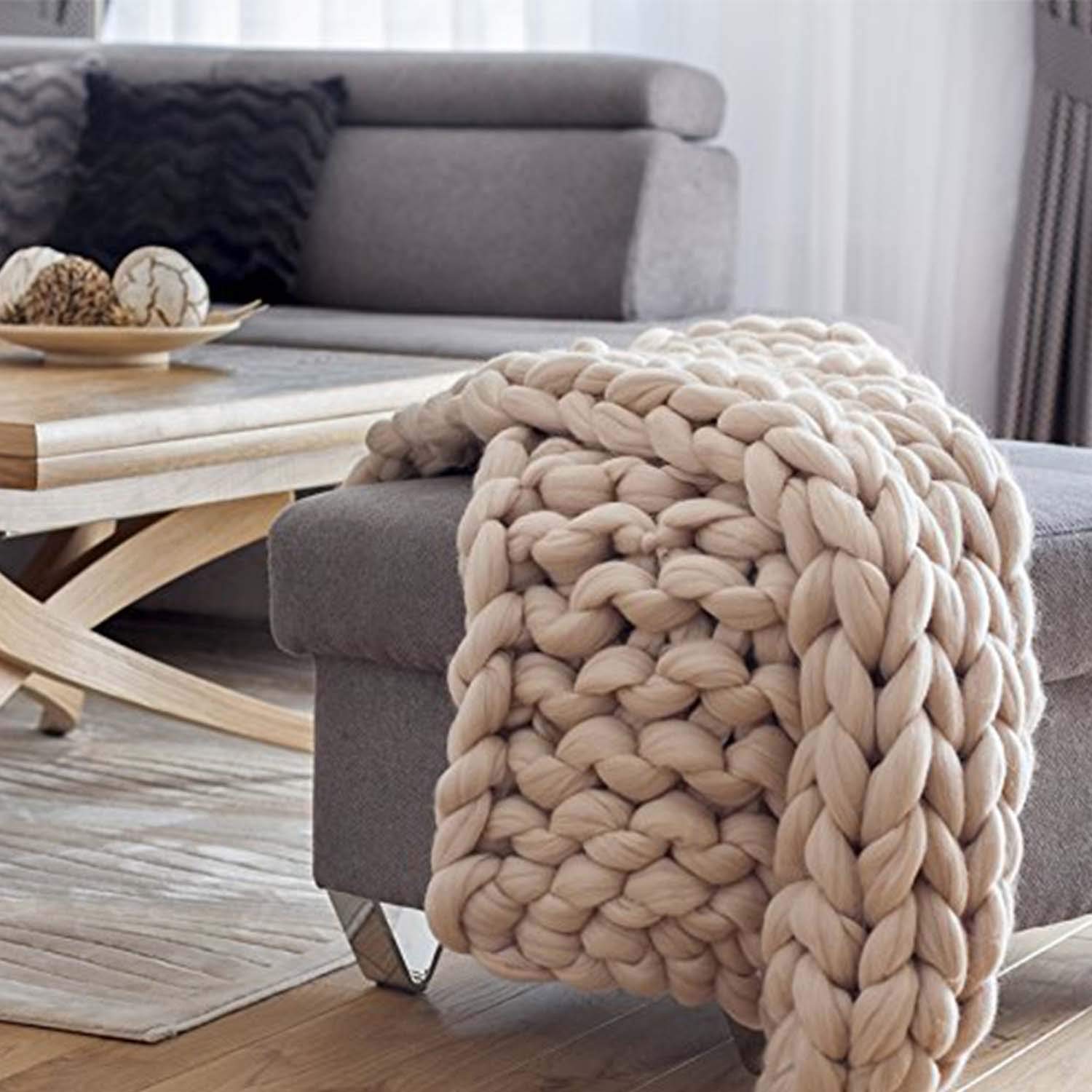 YUKTOPA Chunky Knit Throw Blanket - Handmade Bulky Knitting Yarn Blanket, Super Large 130×170cm - Cozy Beige Blanket for Bedroom, Sofa, Chair, Pet Bed & Yoga Mat - Perfect for Home Decor, Winter Warmth and Relaxation