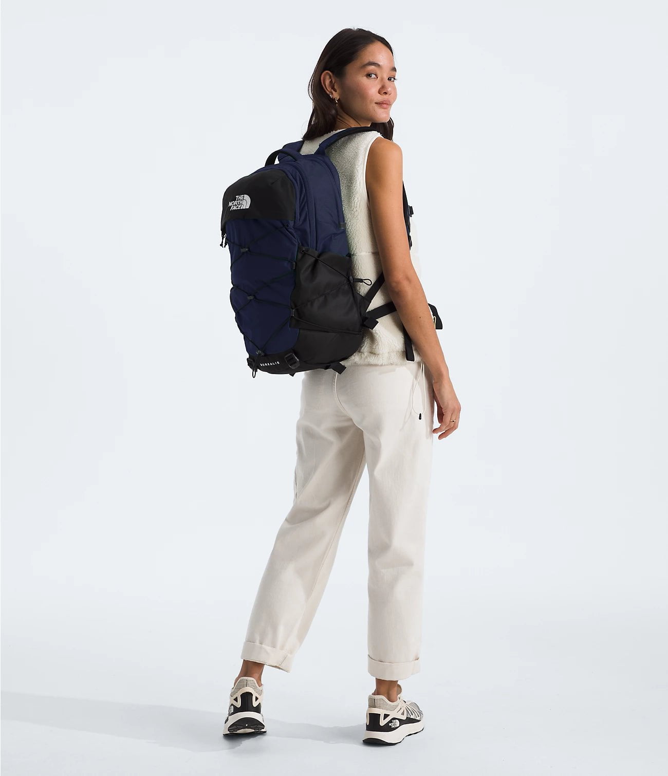 The North Face Borealis Backpack - Lightweight Hiking & Travel Daypack for Men & Women - Durable Laptop Backpack for School, Work, Outdoor Adventures & Commuting
