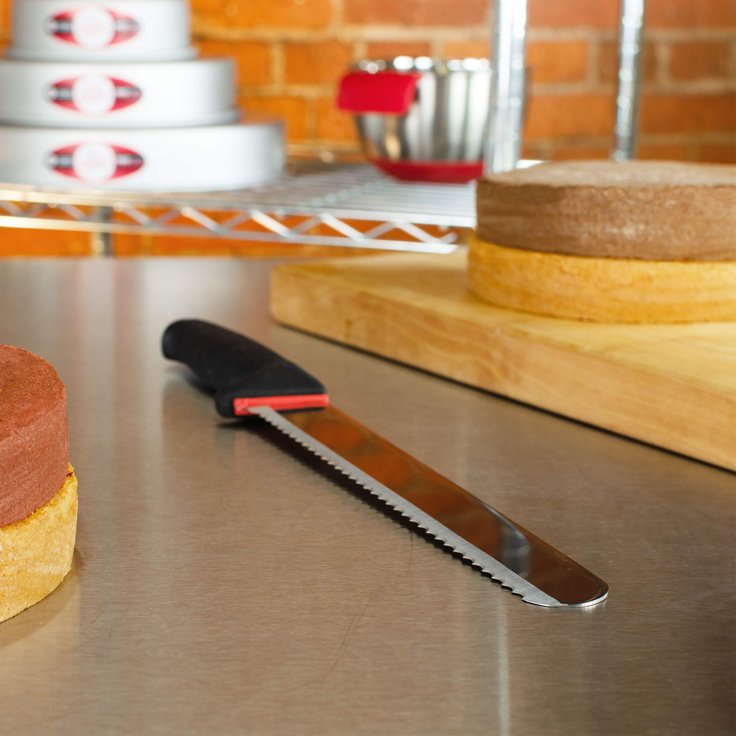 Fat Daddio's CK-10 Professional Bread & Cake Knife - Stainless Steel Blade for Slicing Bread, Cakes & Pastries - Perfect for Home Bakers & Professional Chefs