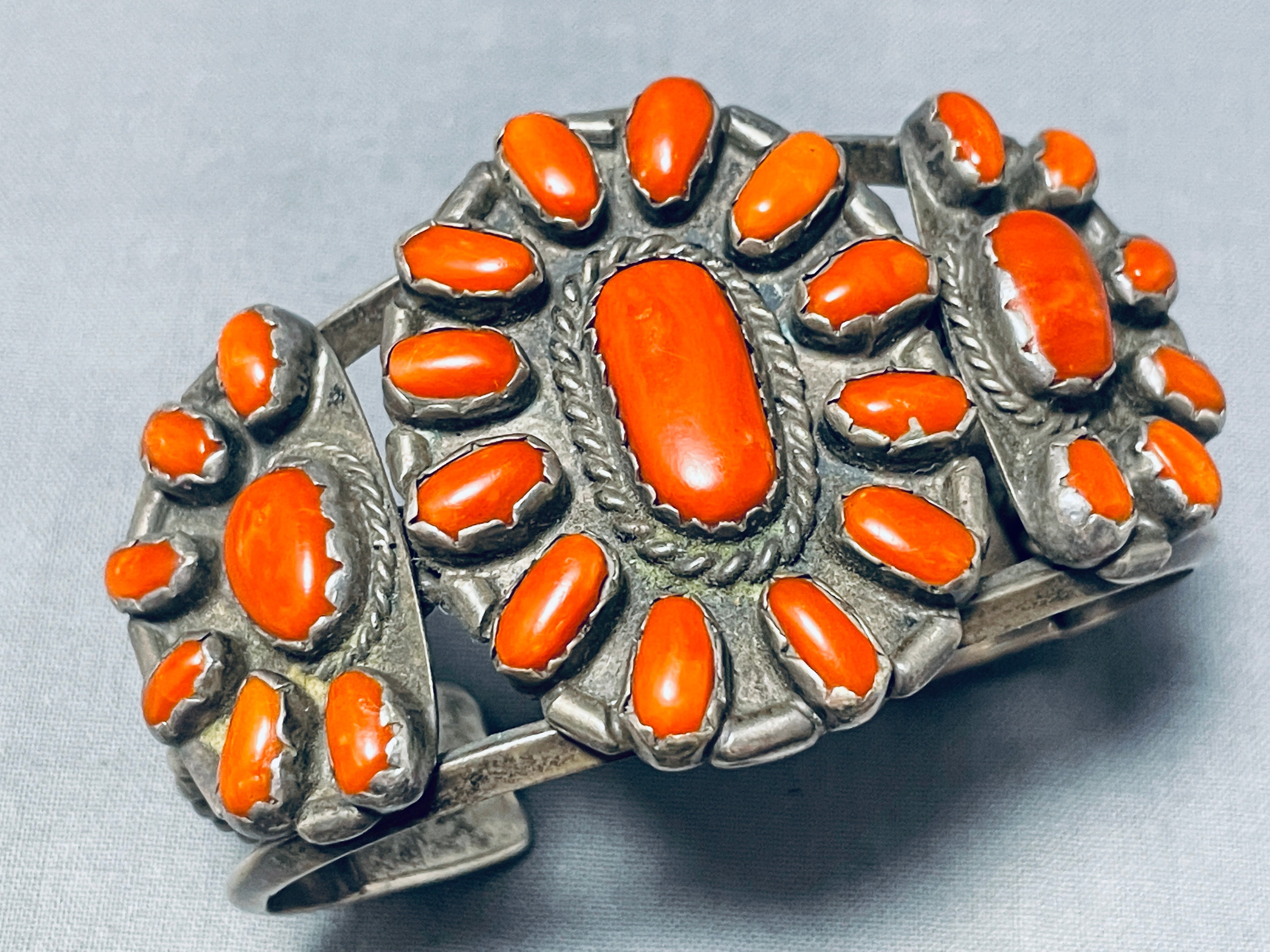 200g Authentic Vintage Native American Navajo Coral Sterling Silver Bracelet - Handmade Jewelry for Women, Gift for Her, Boho Chic Accessory for Parties & Special Occasions