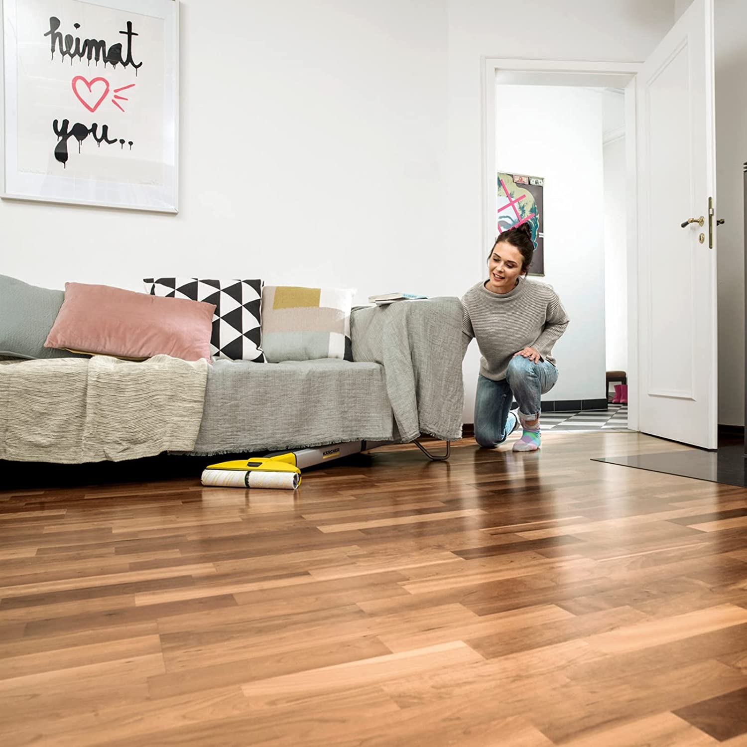 Kärcher FC 3 Cordless Hard Floor Cleaner - Powerful Wet/Dry Vacuum for Tile, Wood & Laminate Floors - Ideal for Home, Kitchen & Pet Areas Cleaning