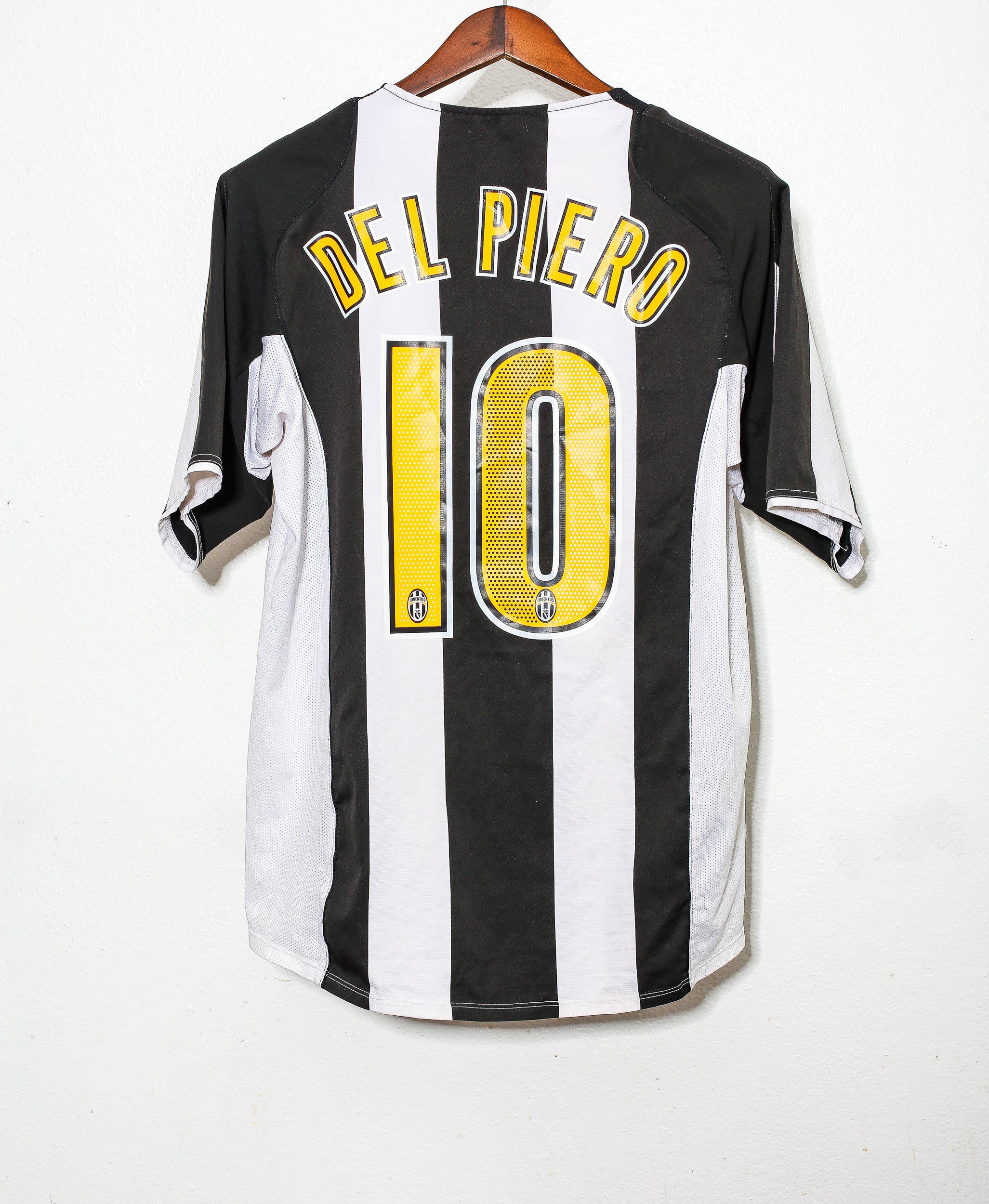 Authentic 2004 Juventus Home Jersey #10 Del Piero (Size M) - Vintage Soccer Shirt for Fans, Collectors & Match Days
