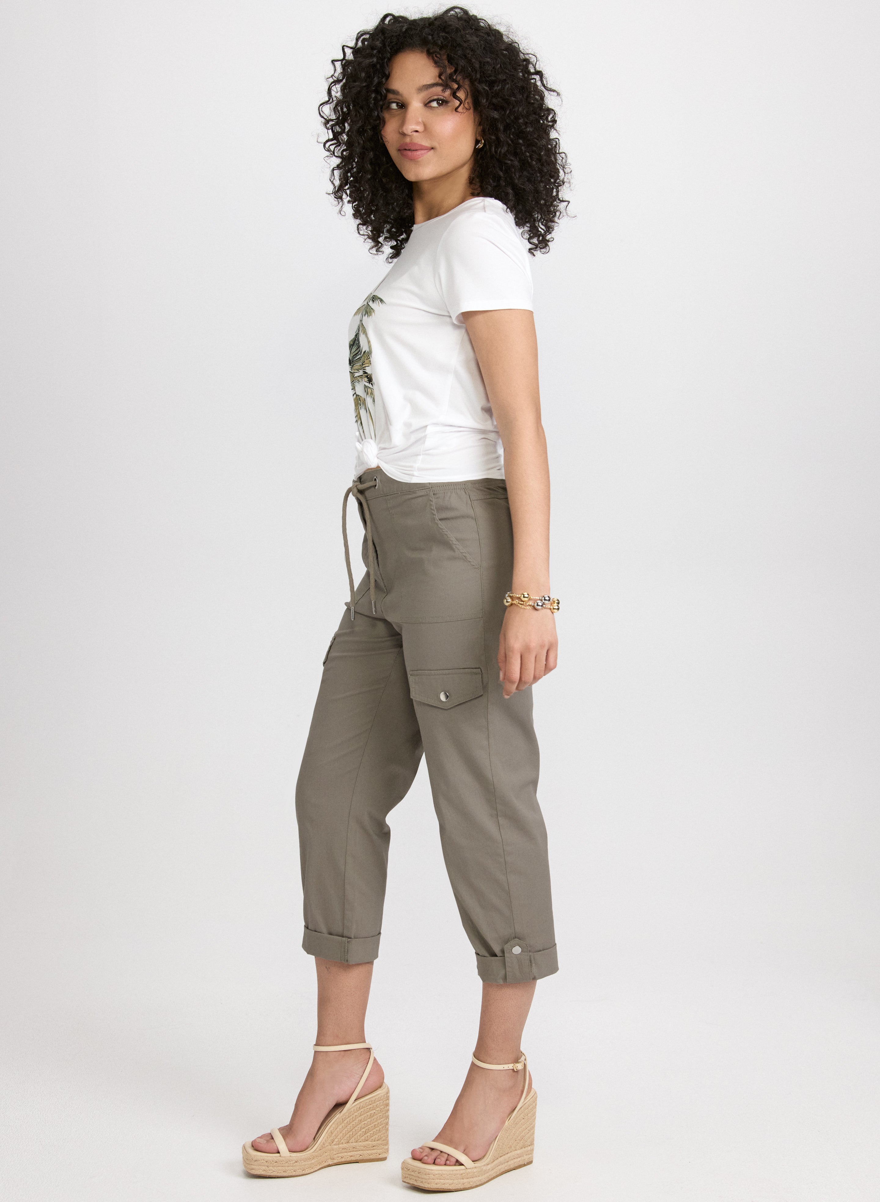 Breathable Cotton Drawstring Waist Cargo Capris for Women - Comfortable Outdoor Hiking, Travel & Casual Wear