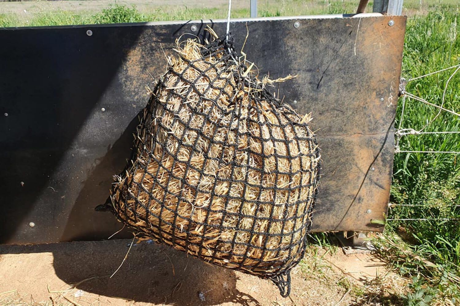 Medium Knotless Slow Feed Hay Net 3/4