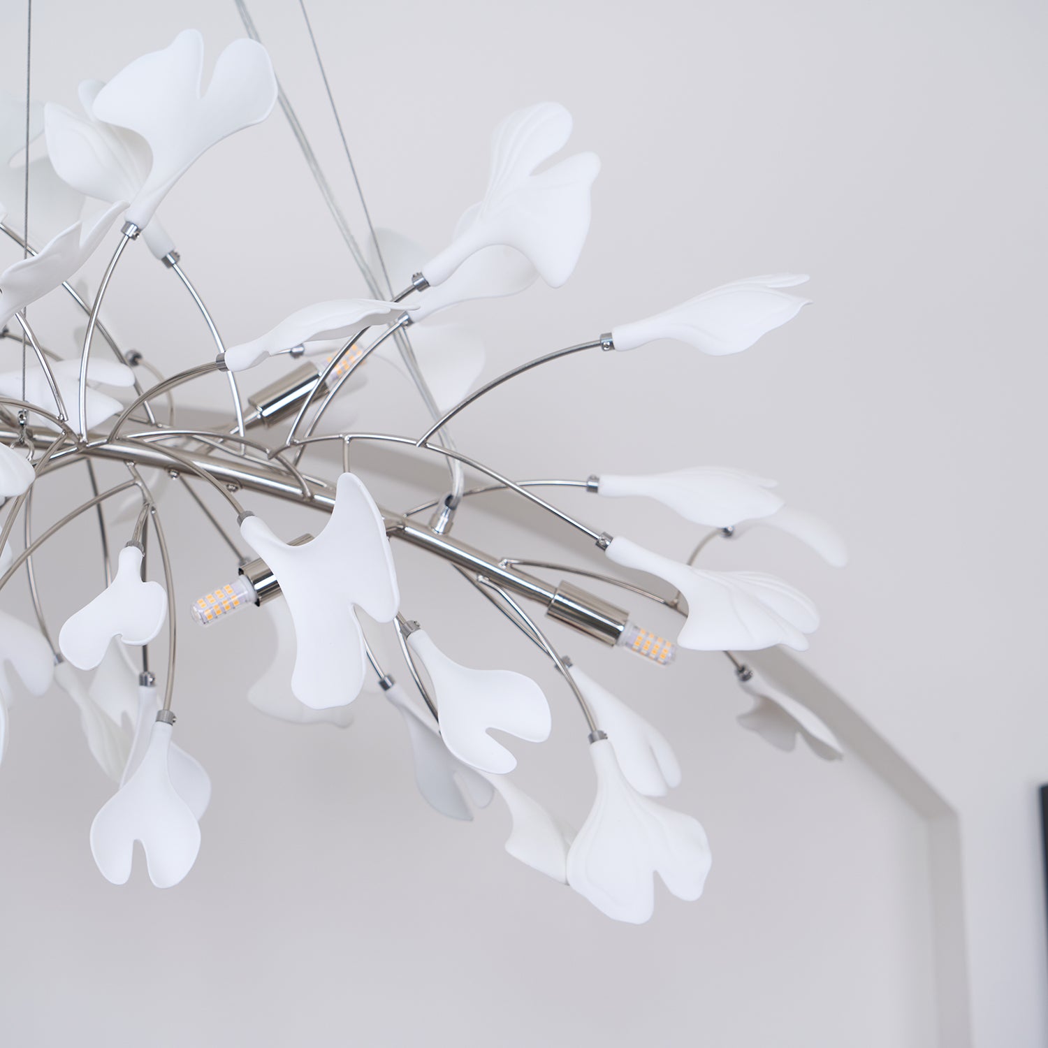 Elegant Ginkgo Leaf Chandelier - Modern Gold Ceiling Light Fixture with Crystal Accents for Dining Room, Living Room & Bedroom Decor