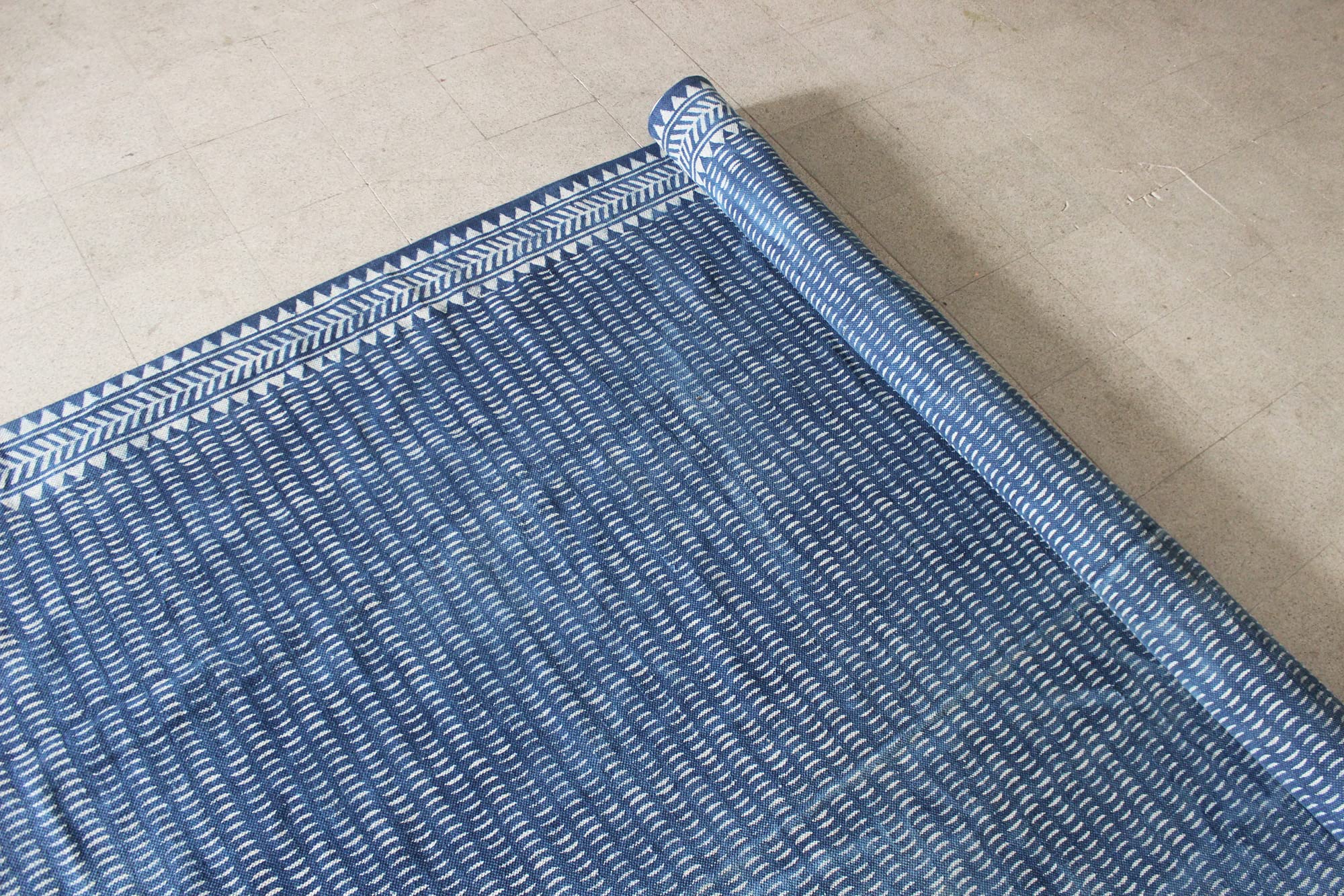 Blue Boho Rug - Easy Washable Bohemian Cotton Runner for Kitchen, Bathroom, Bedroom & Hallway | 80x240 cm (2.6x8 Feet) Farmhouse Decor with Tribal Tassels | Perfect for Boho, Farmhouse & Eclectic Home Styles