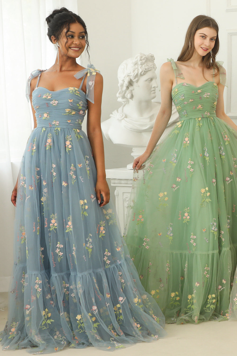 Elegant A-Line Spaghetti Straps Champagne Prom Dress with Floral Appliques - Perfect for Homecoming, Formal Dances & Special Occasions