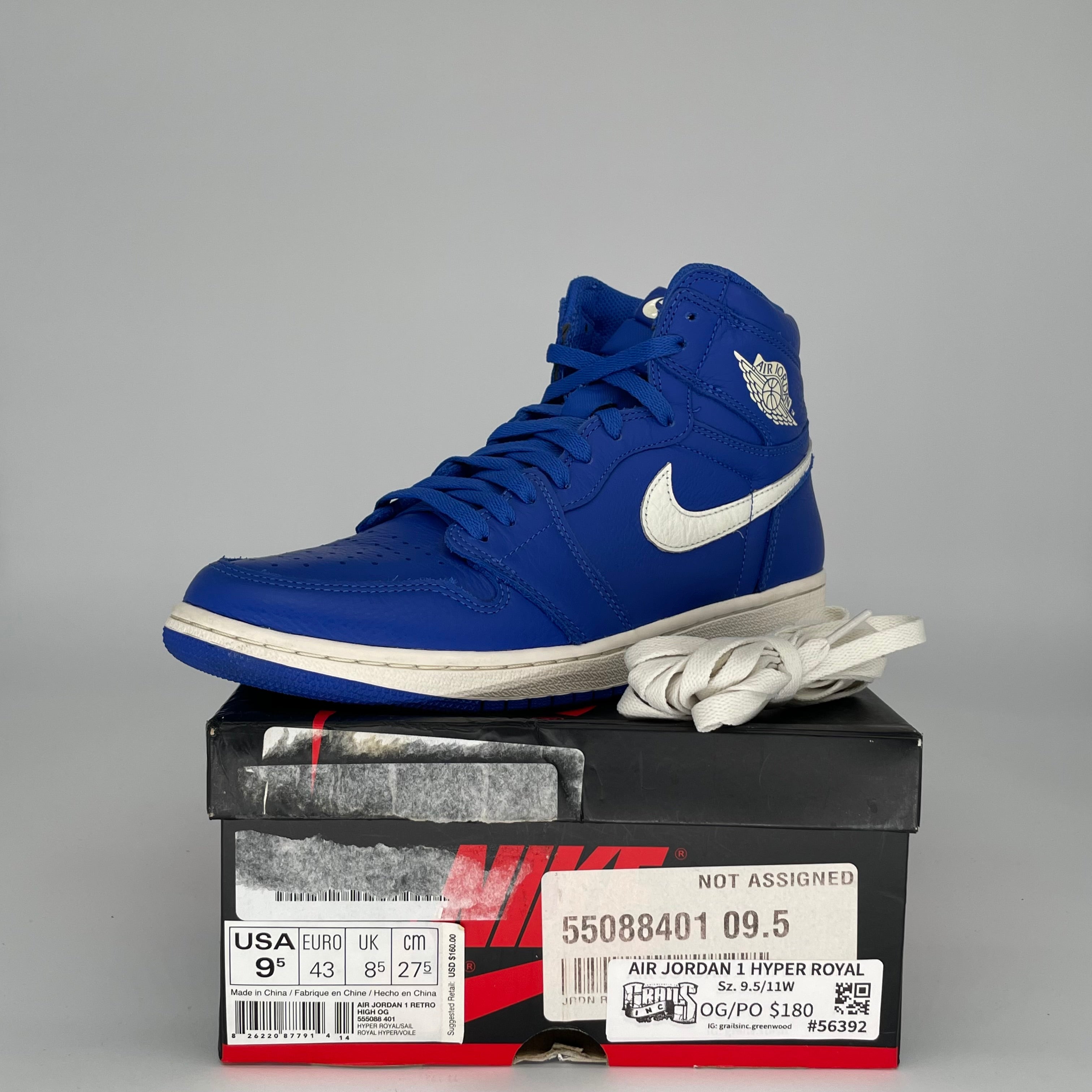 Air Jordan 1 Hyper Royal Sneakers - Men's Size 9.5 (555088-401) - Blue & White Basketball Shoes for Casual Wear & Street Style