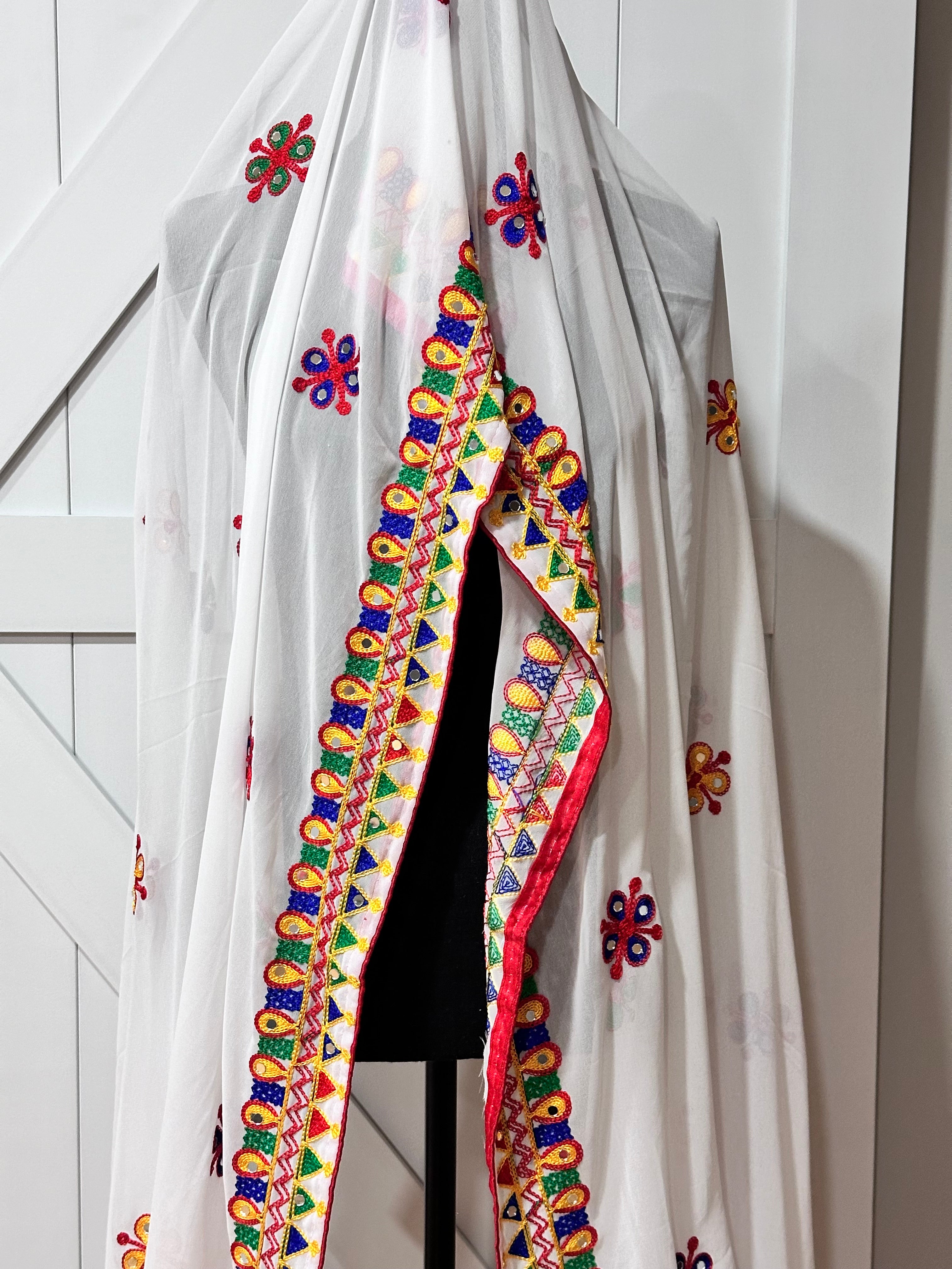 Elegant White Navaratri Dupatta Scarf for Women - Perfect for Festivals, Weddings & Traditional Outfits