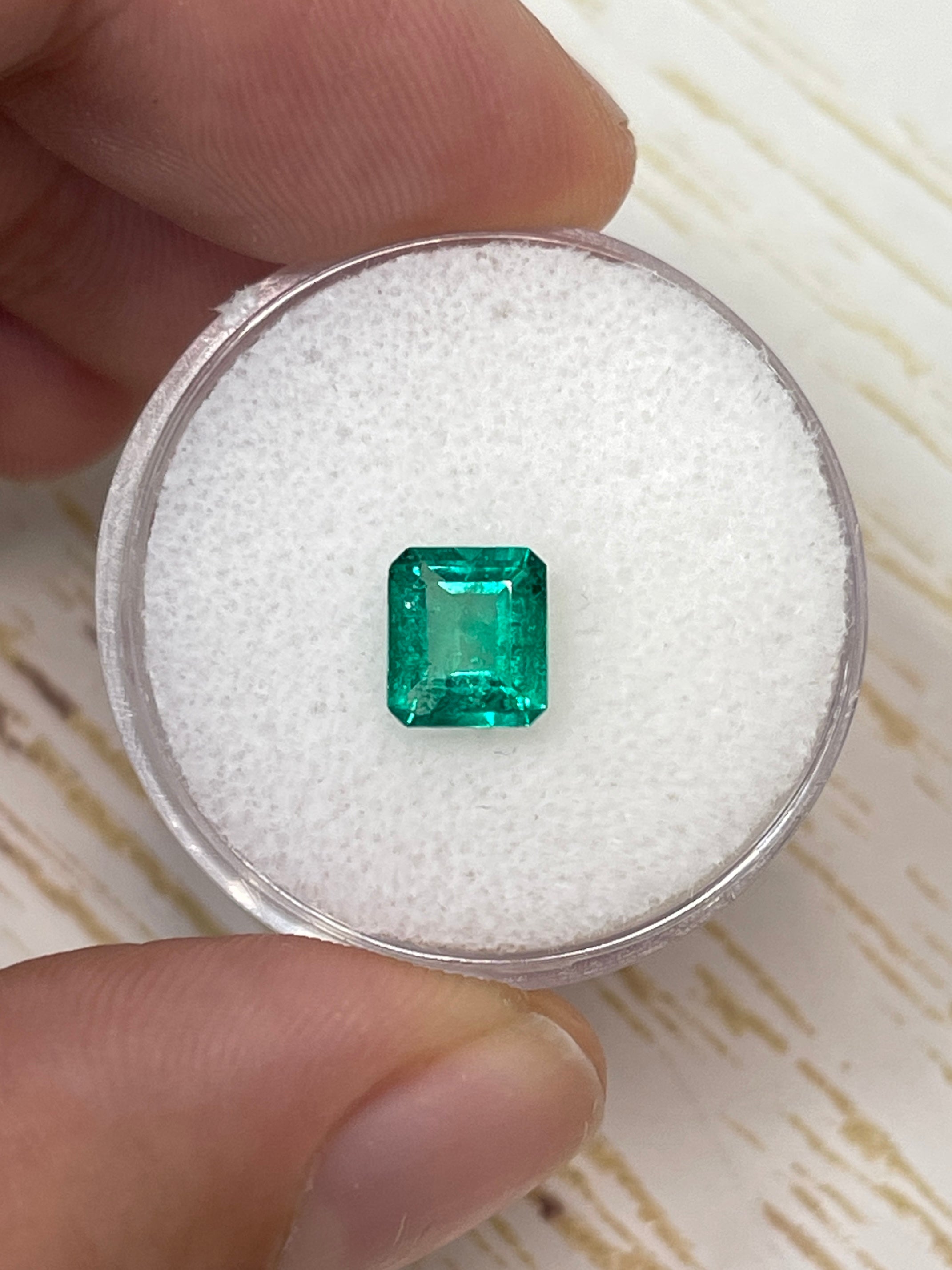 0.90 Carat 7x6mm Vivid Green Natural Loose Colombian Emerald Gemstone - Emerald Cut for Jewelry Making, Engagement Rings & Fine Collections